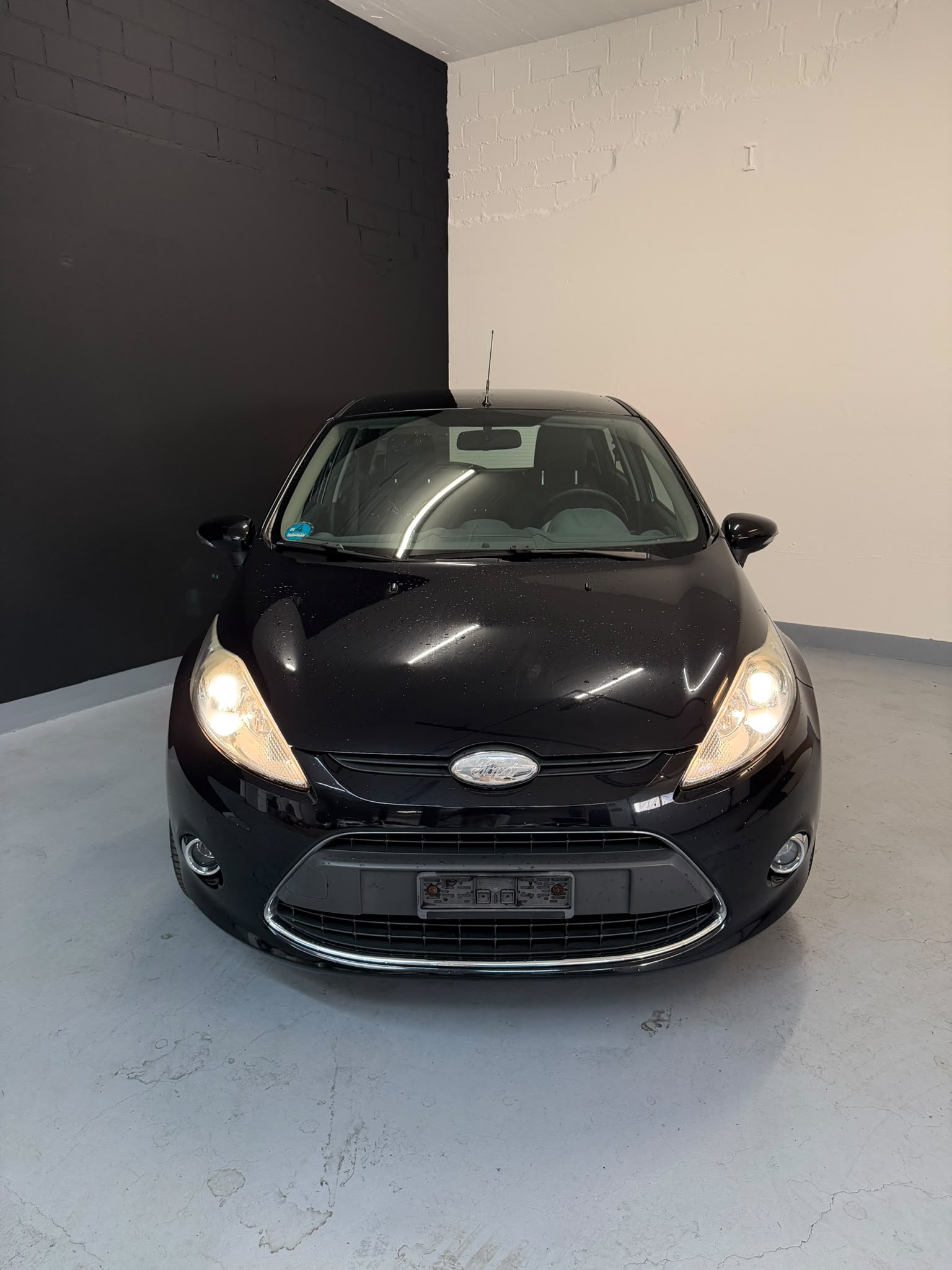 FORD Fiesta 1.4 16V Trend ***CH-Fahrzeug***-image-1