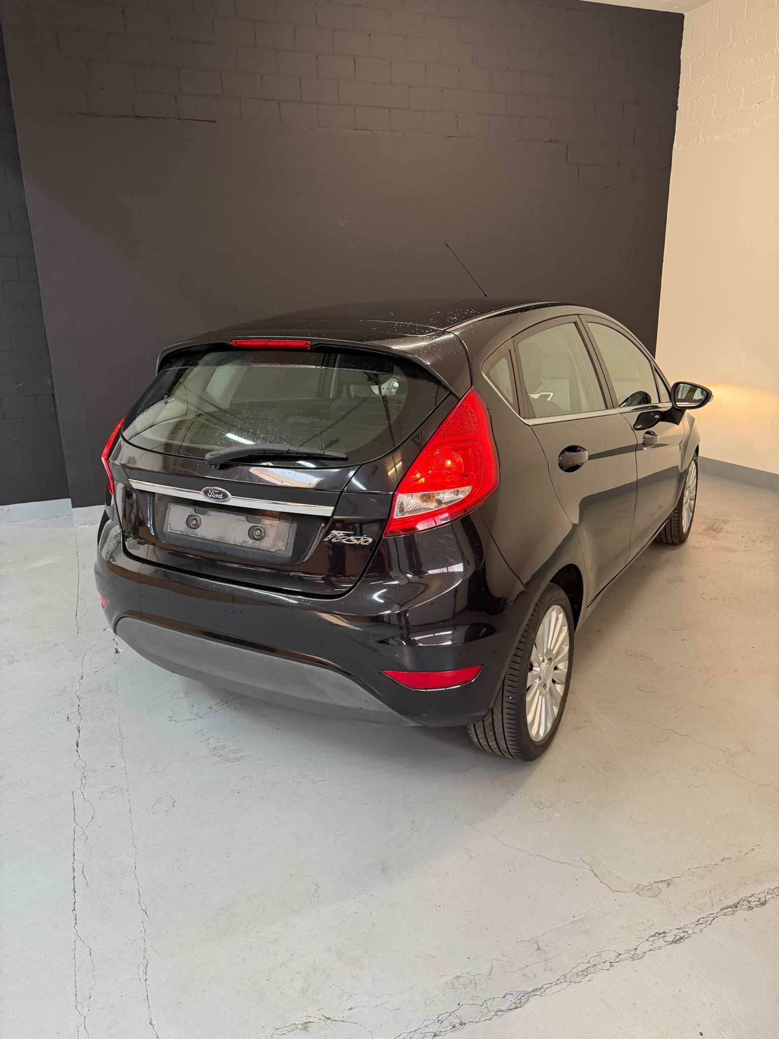 FORD Fiesta 1.4 16V Trend ***CH-Fahrzeug***-image-6