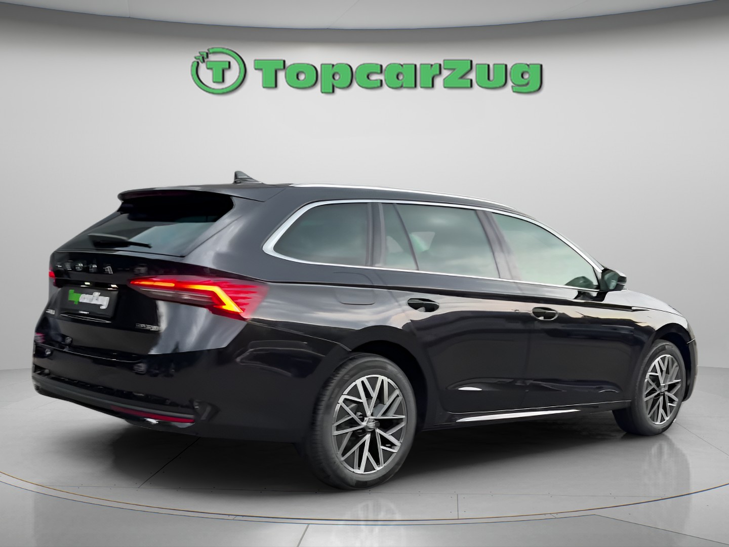 SKODA Octavia Combi 1.5 TSI mHEV DSG Selection-image-5