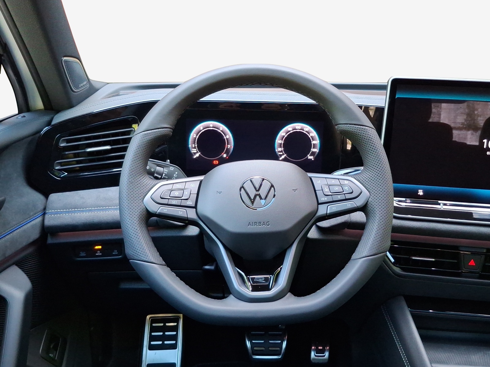 VW Tiguan 2.0 TSI DSG R-Line Plus 4Motion-image-9