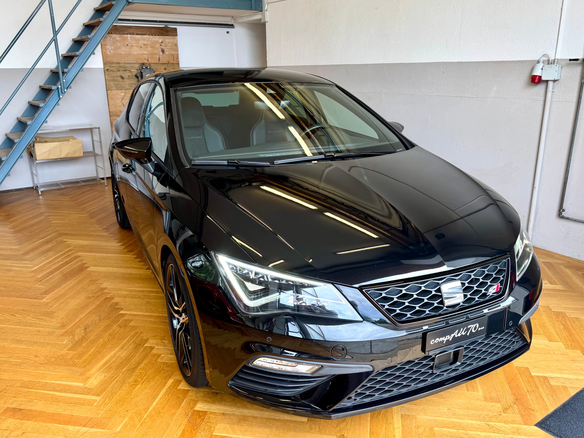 SEAT Leon 2.0 TSI Cupra 300 DSG