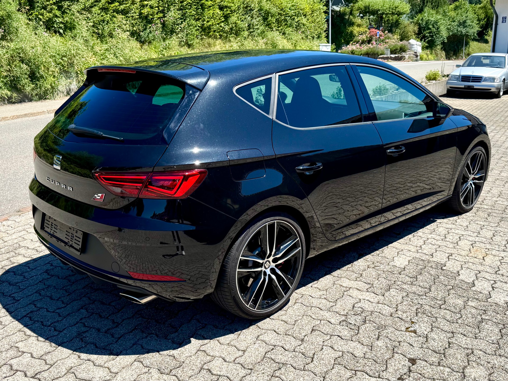 SEAT Leon 2.0 TSI Cupra 300 DSG-image-3