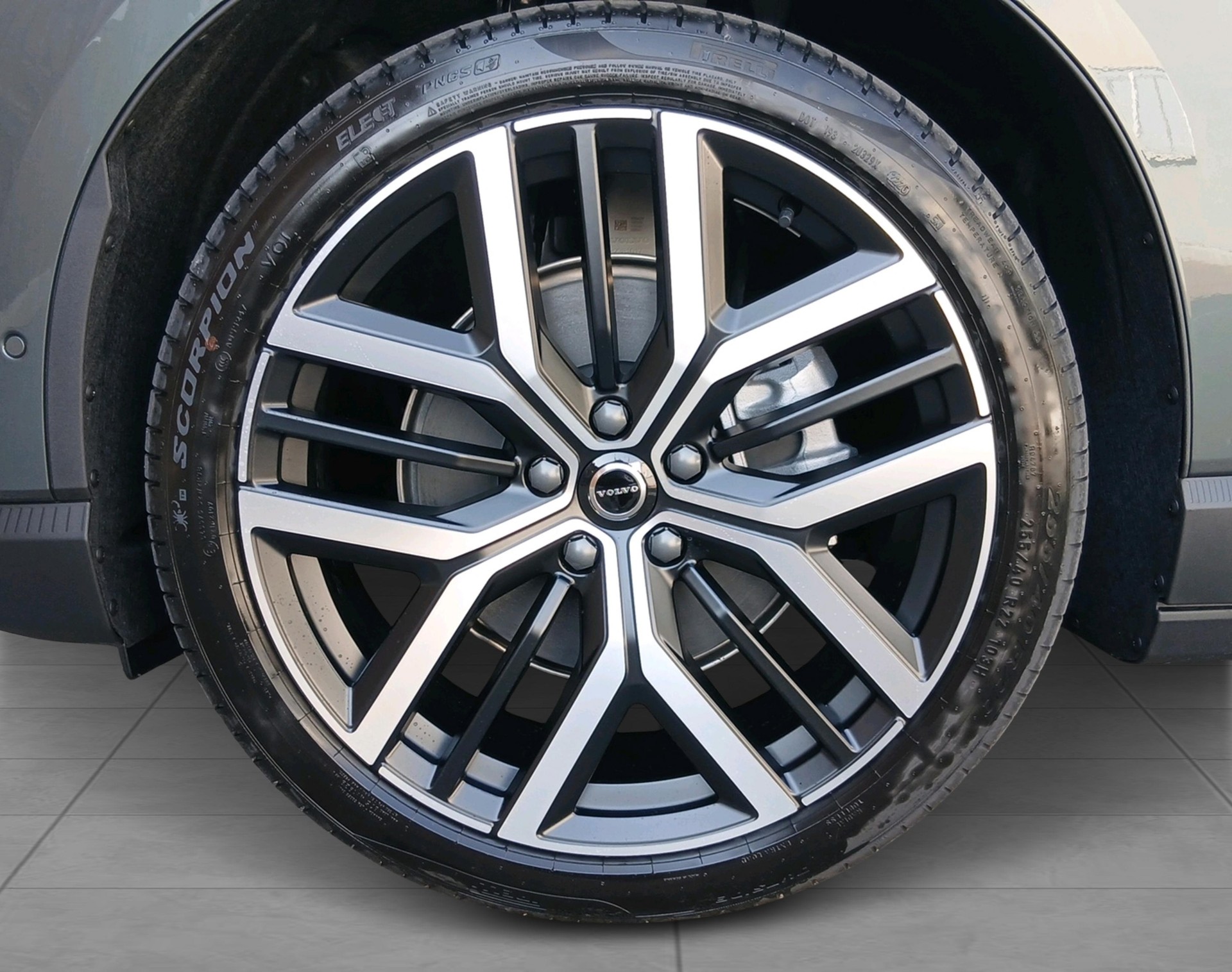 VOLVO EX60 Twin Ultra AWD-image-10