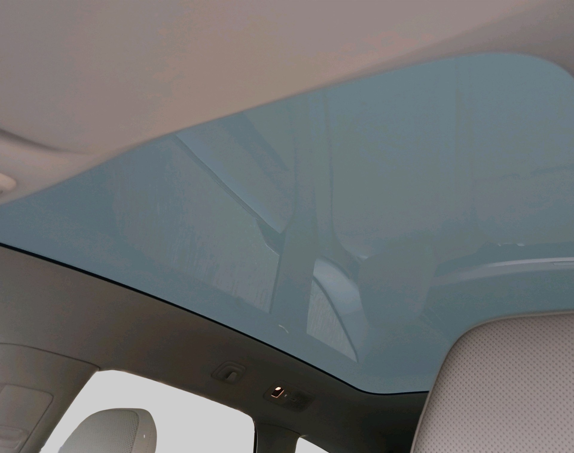 VOLVO EX60 Twin Ultra AWD-image-16