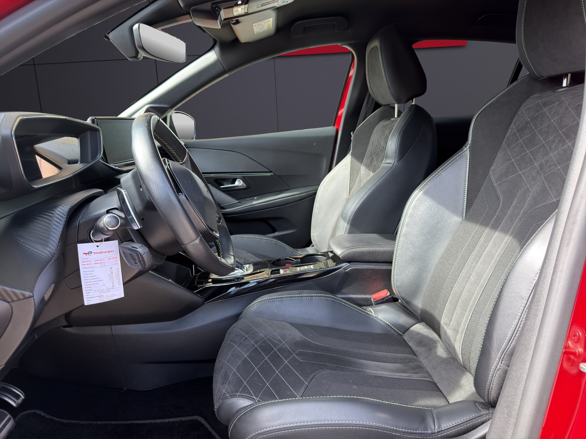 PEUGEOT 208 1.2 GT Pack-image-5