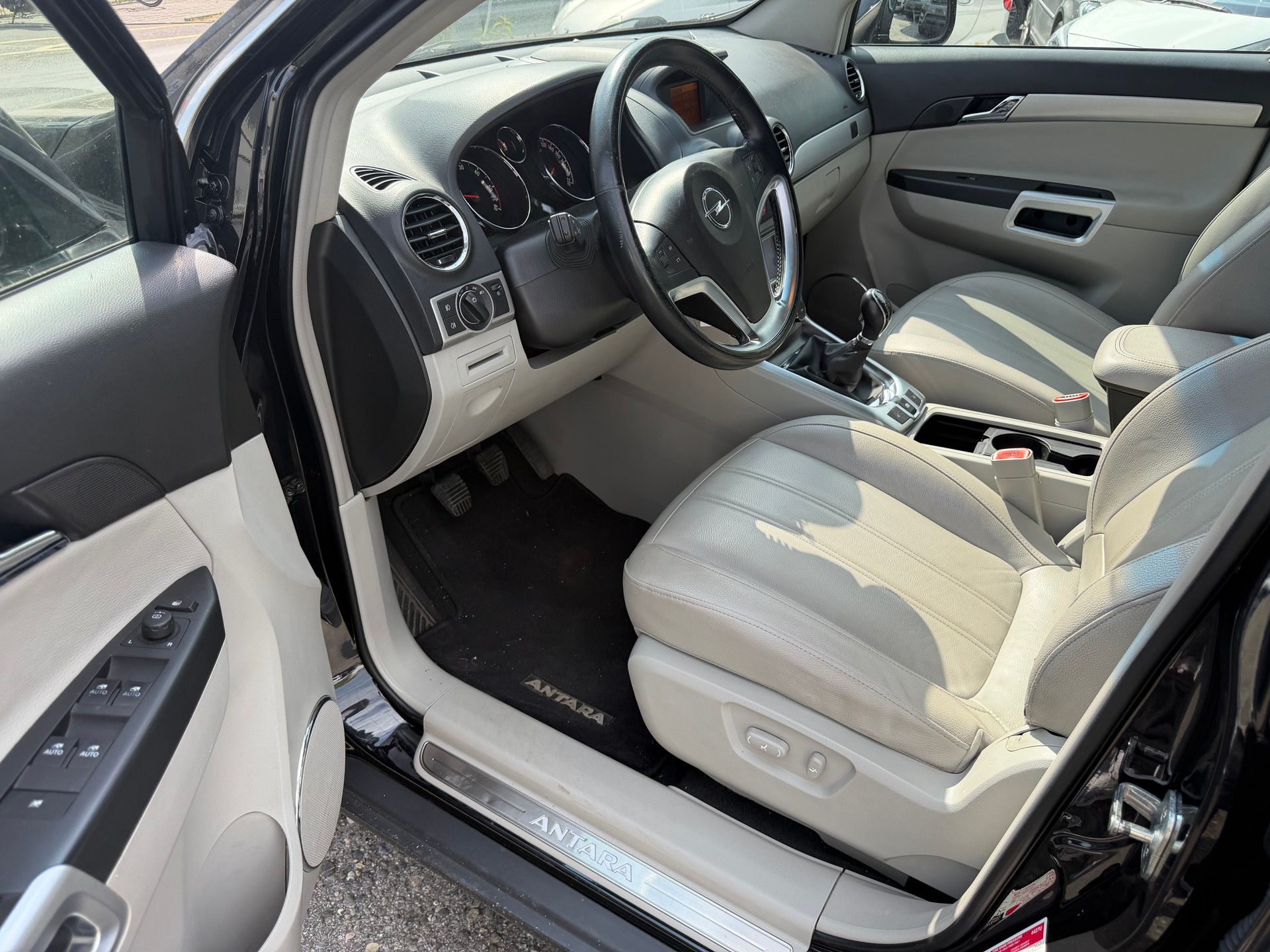 OPEL Antara 2.0 CDTi Cosmo 4WD-image-7