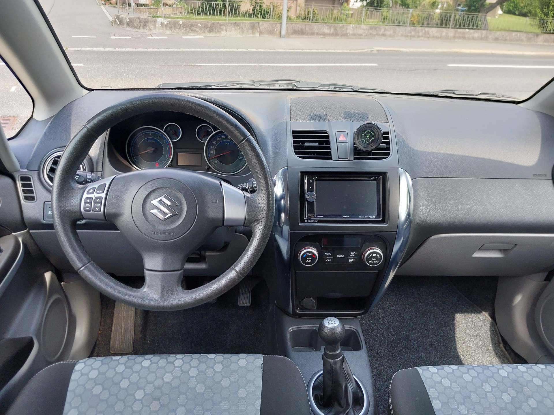 SUZUKI SX4 1.6 16V GL Top 4WD-image-4