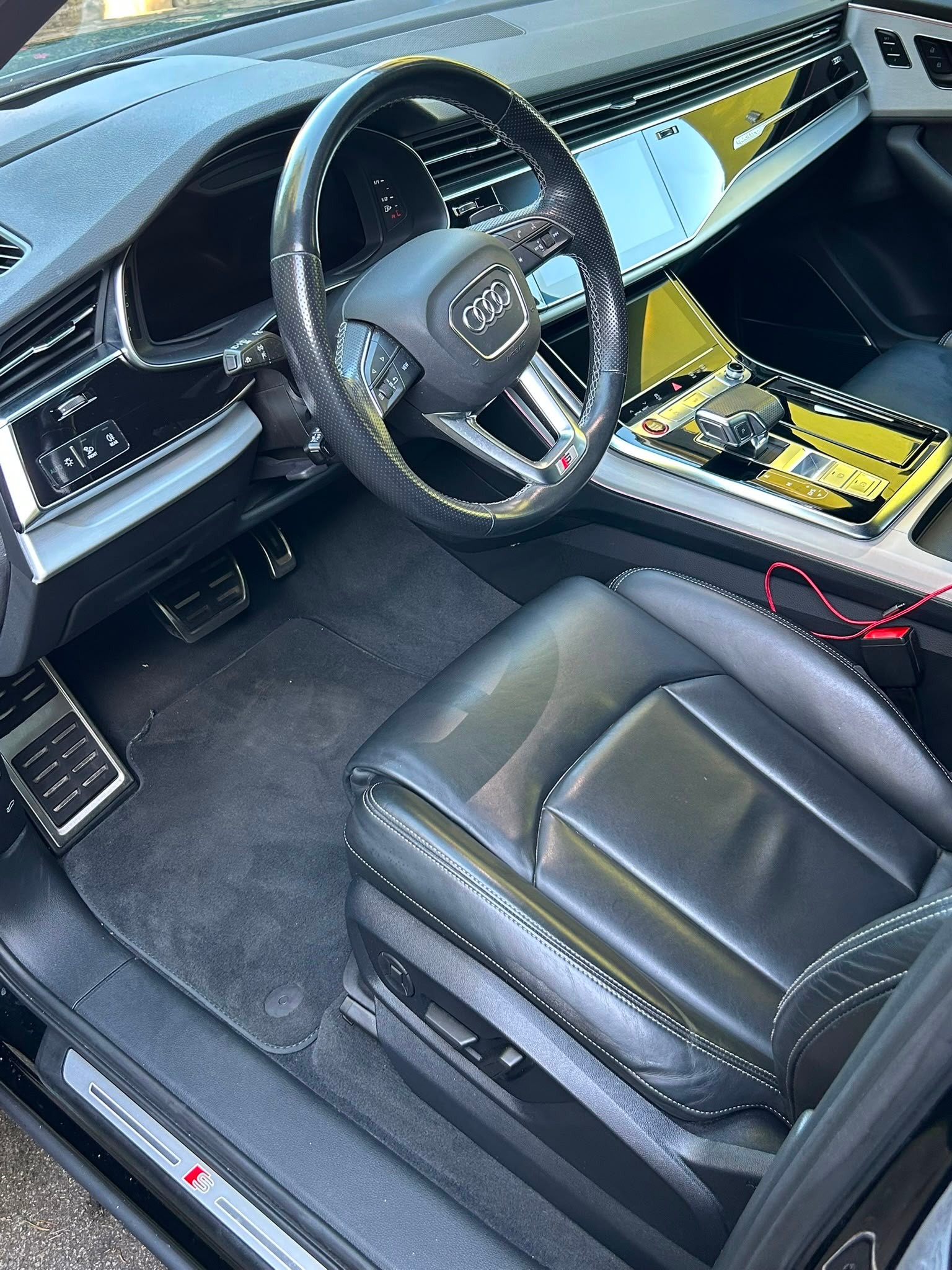 AUDI SQ7 4.0 V8 TFSI quattro T-Tronic-image-3