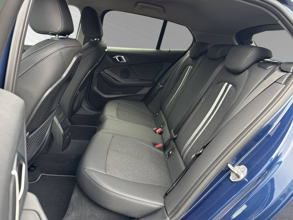 BMW 118i Sport Line Steptronic-image-7
