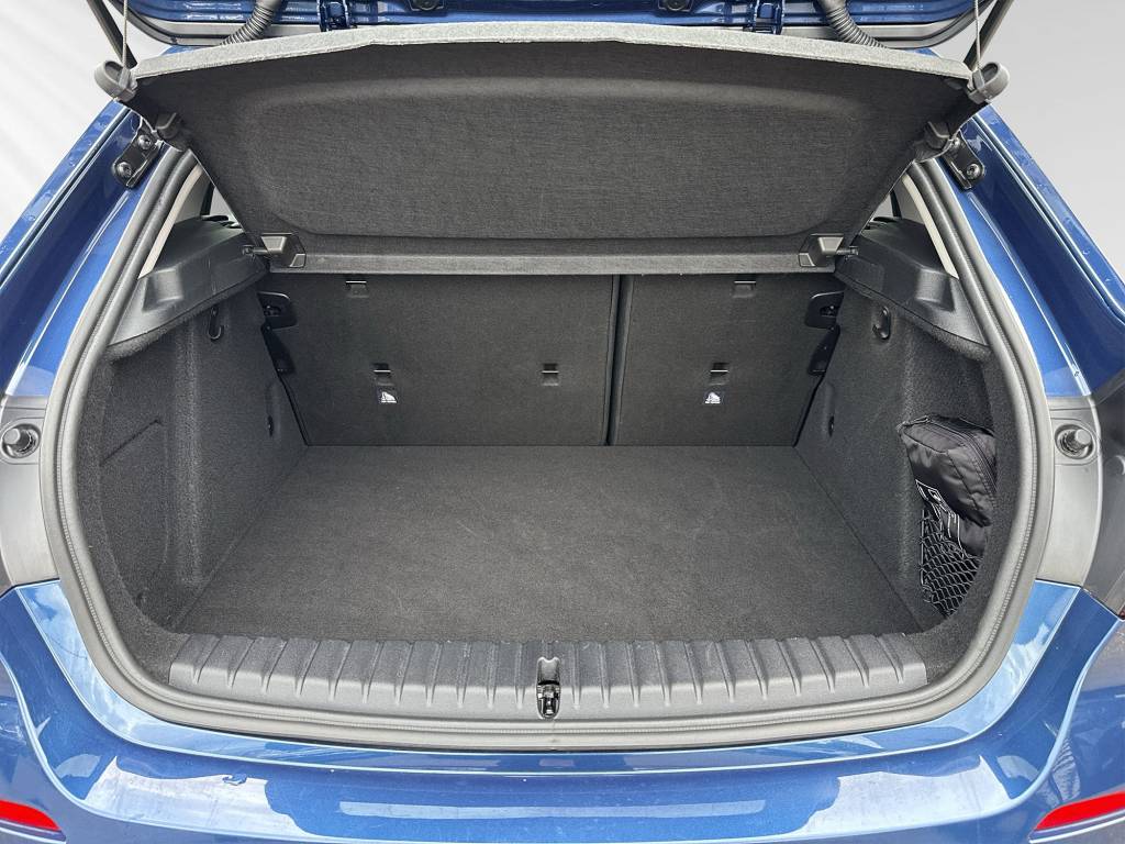 BMW 118i Sport Line Steptronic-image-8
