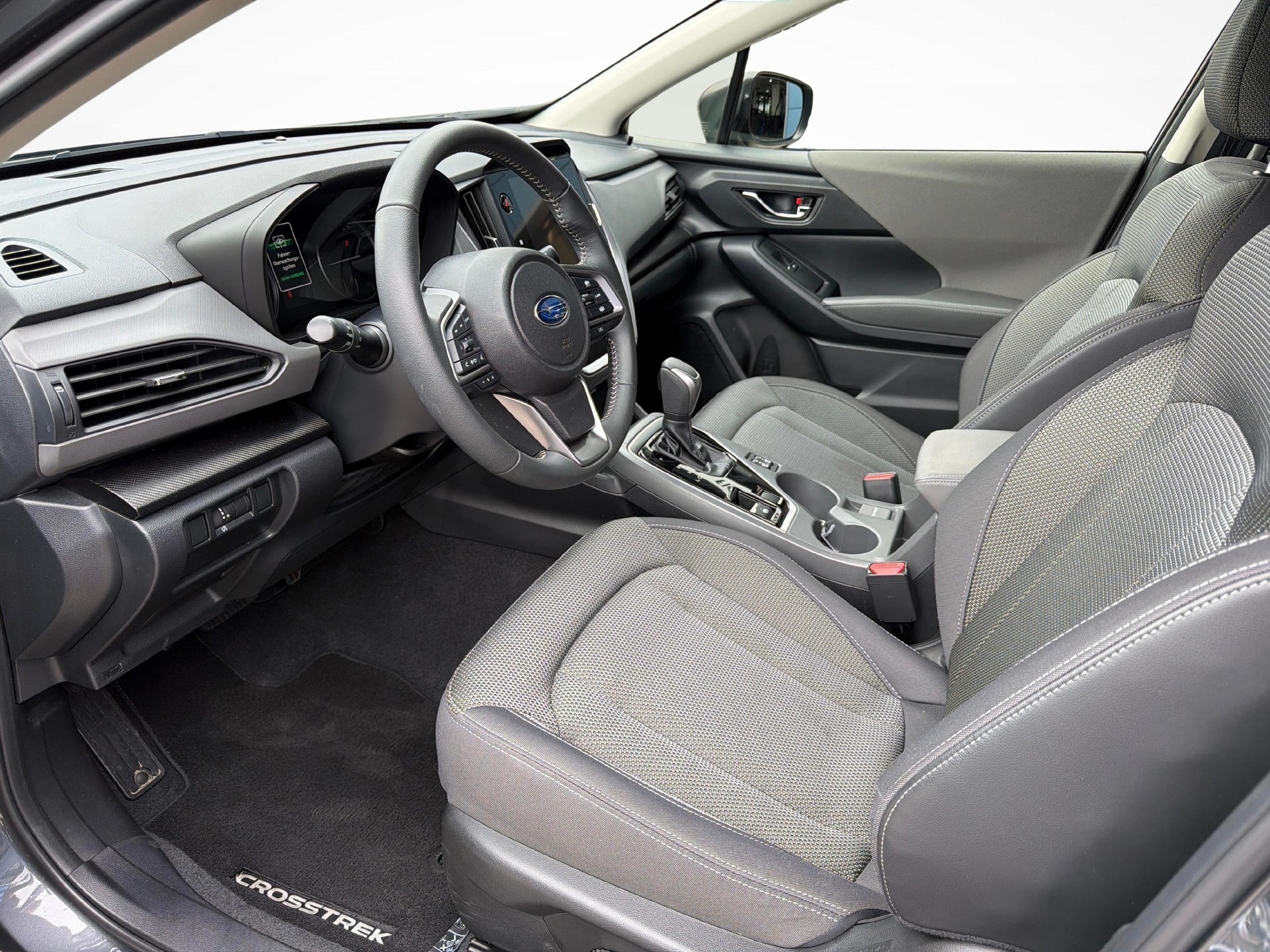 SUBARU Crosstrek 2.0i e-Boxer Swiss Plus-image-9
