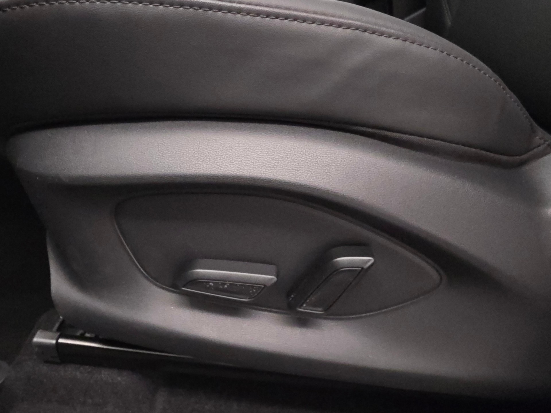 MG ZS 1.5 Hybrid+ Luxury-image-16
