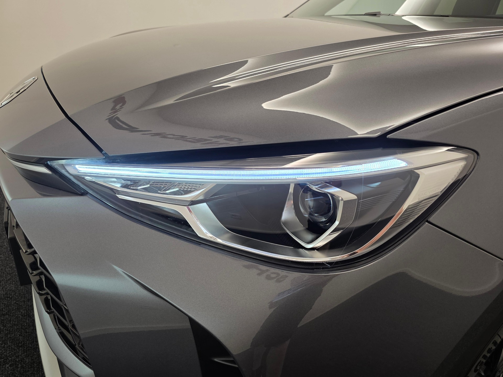 MG ZS 1.5 Hybrid+ Luxury-image-7