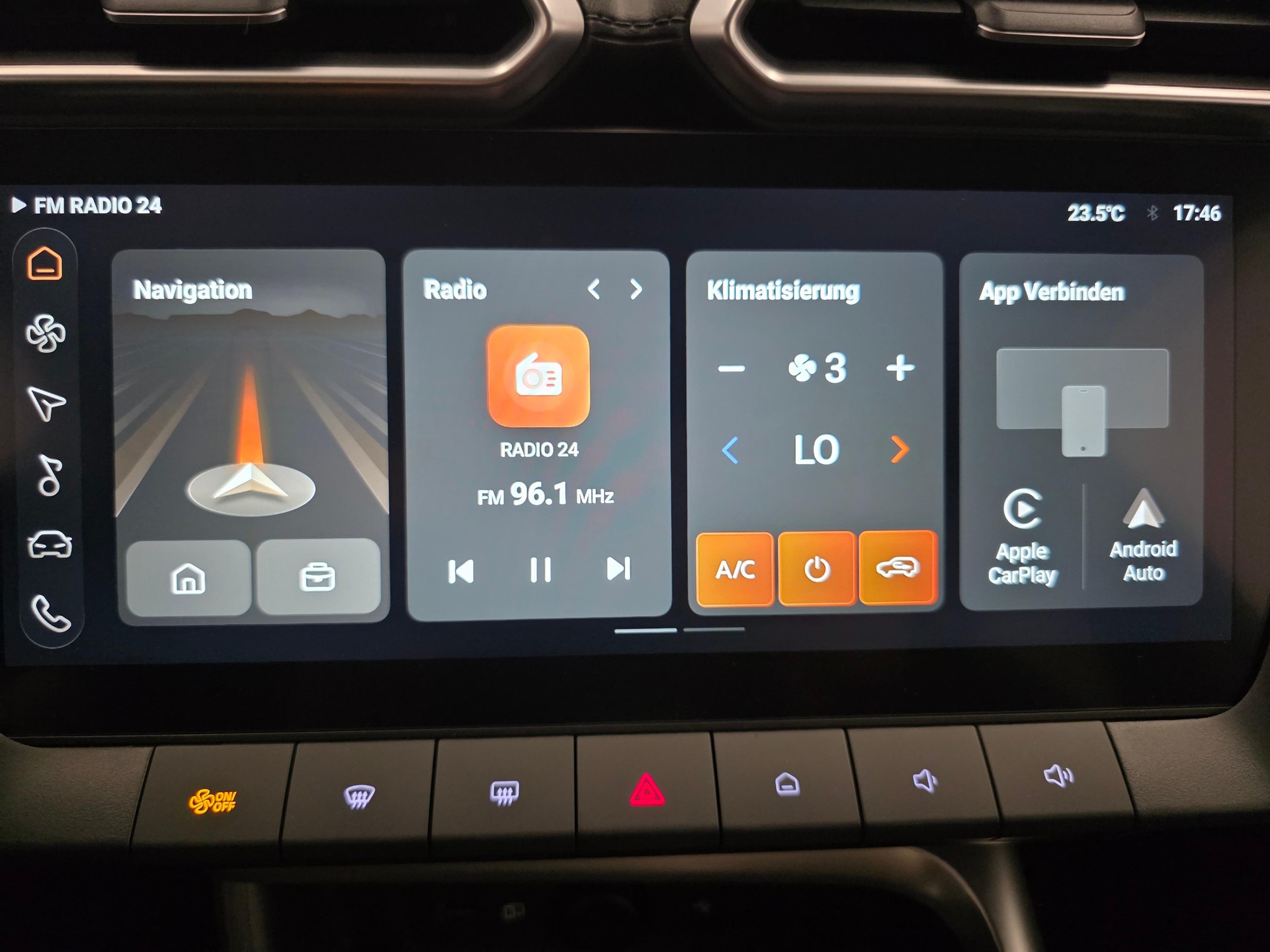 MG ZS 1.5 Hybrid+ Luxury-image-23