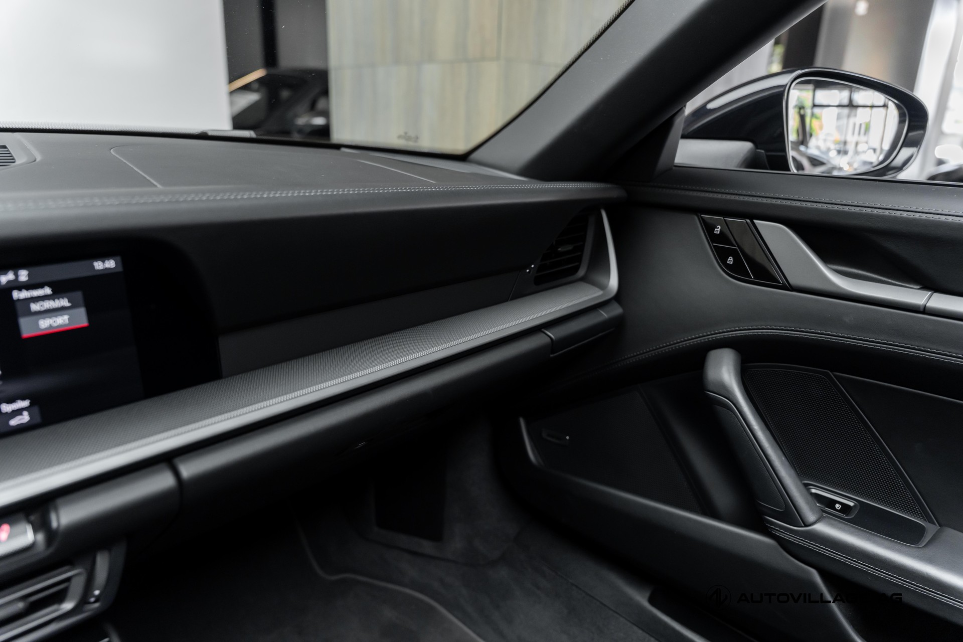 PORSCHE 911 Carrera 4 Cabriolet PDK-image-16