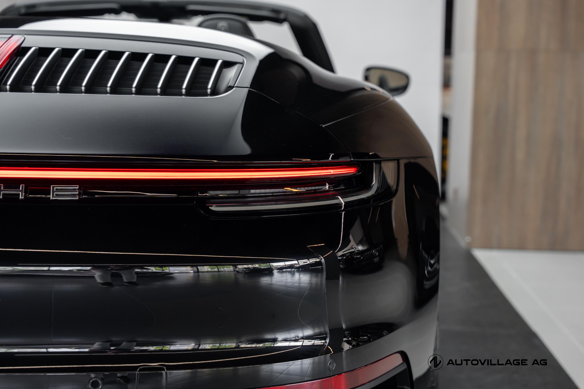 PORSCHE 911 Carrera 4 Cabriolet PDK-image-23