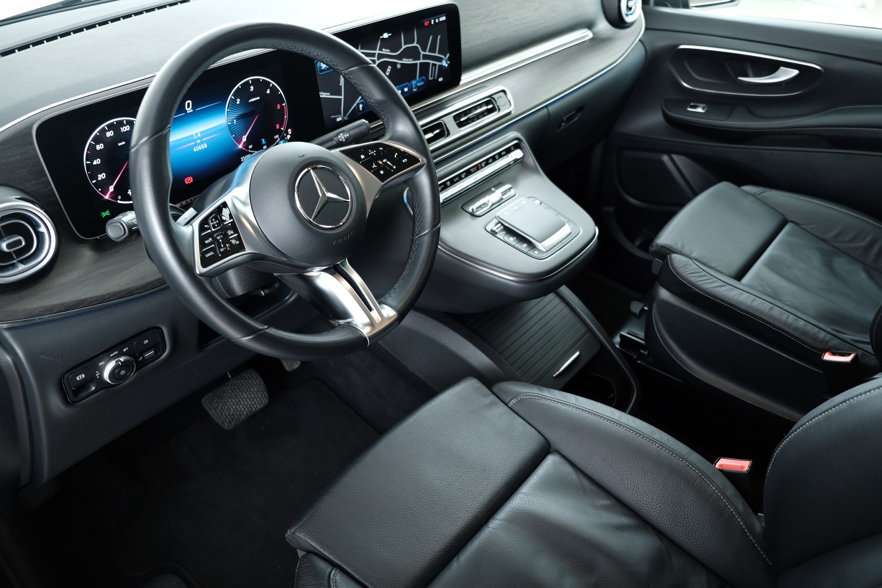 MERCEDES-BENZ V 250 d lang Avantgarde 4Matic G-Tronic-image-6