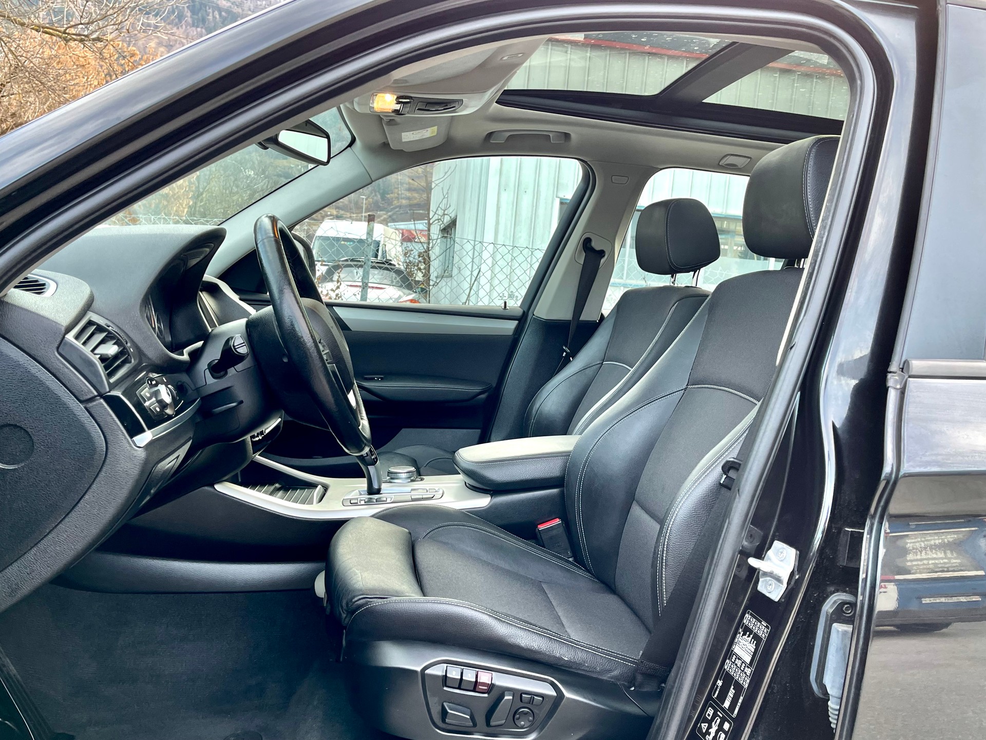 BMW X3 xDrive 20d M Sport Steptronic-image-12