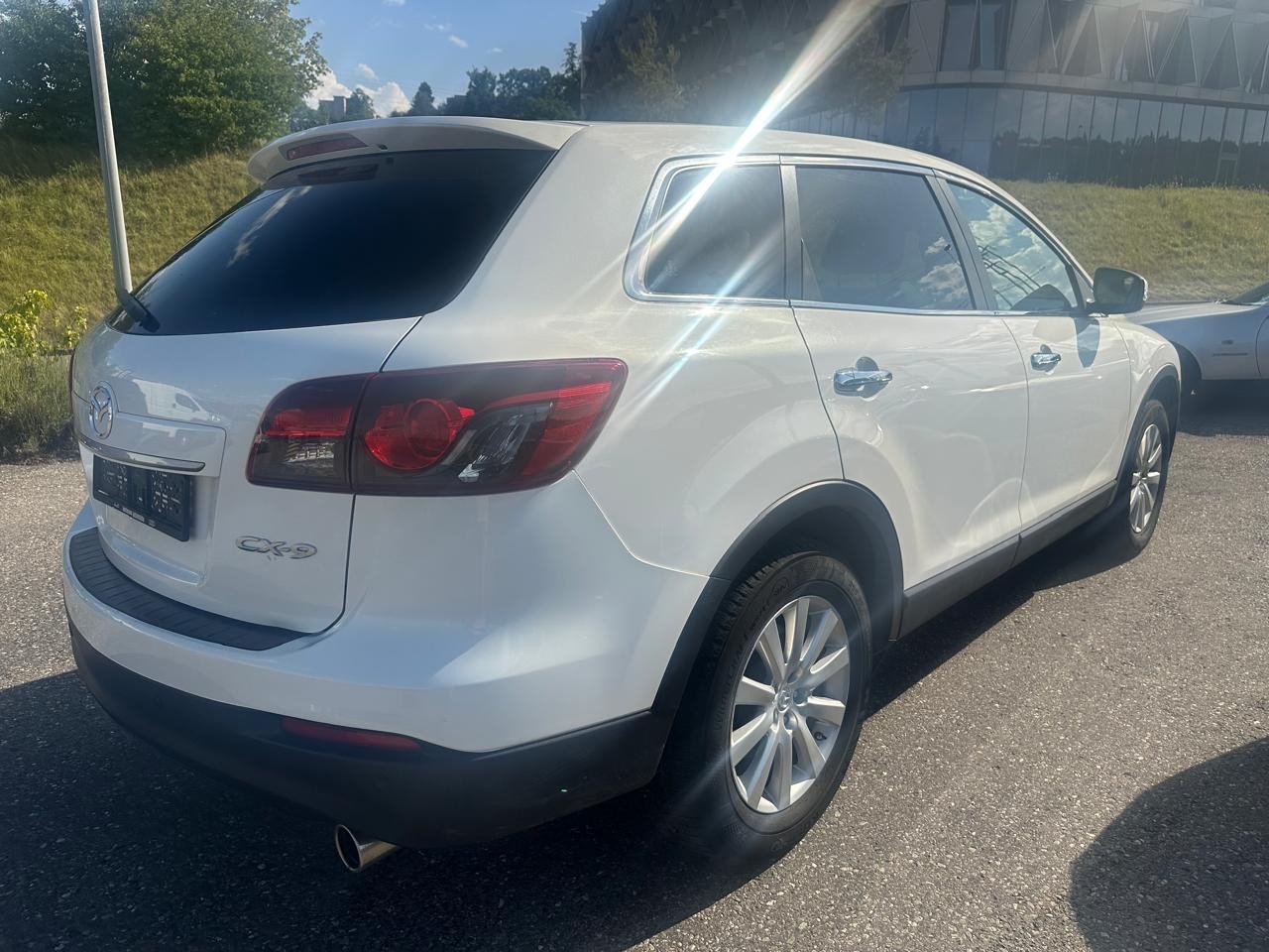 MAZDA CX-9 3.7 V6 Revolution Automatic-image-3