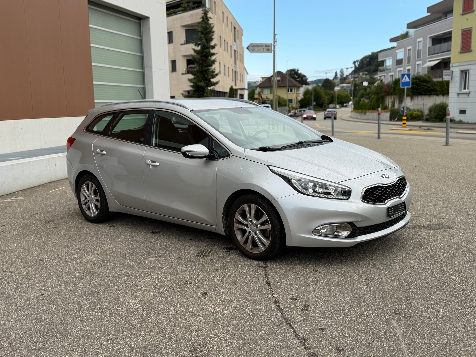 KIA Cee'd Sportswagon 1.6 GDi Trend-image-2