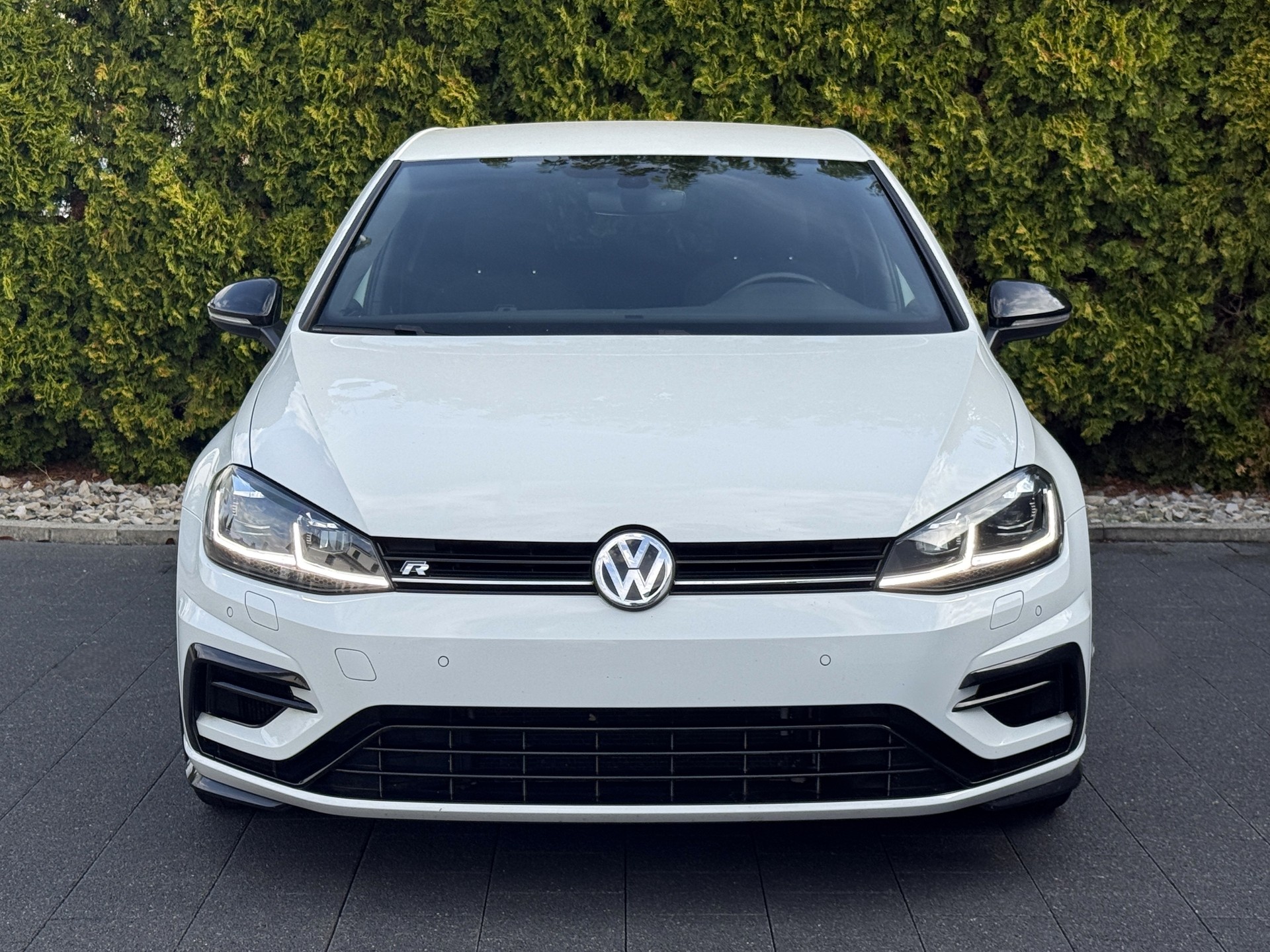 VW Golf 2.0 TSI R 4Motion / Face Lift - Digital-Cockpit / Frisch ab MFK-image-3