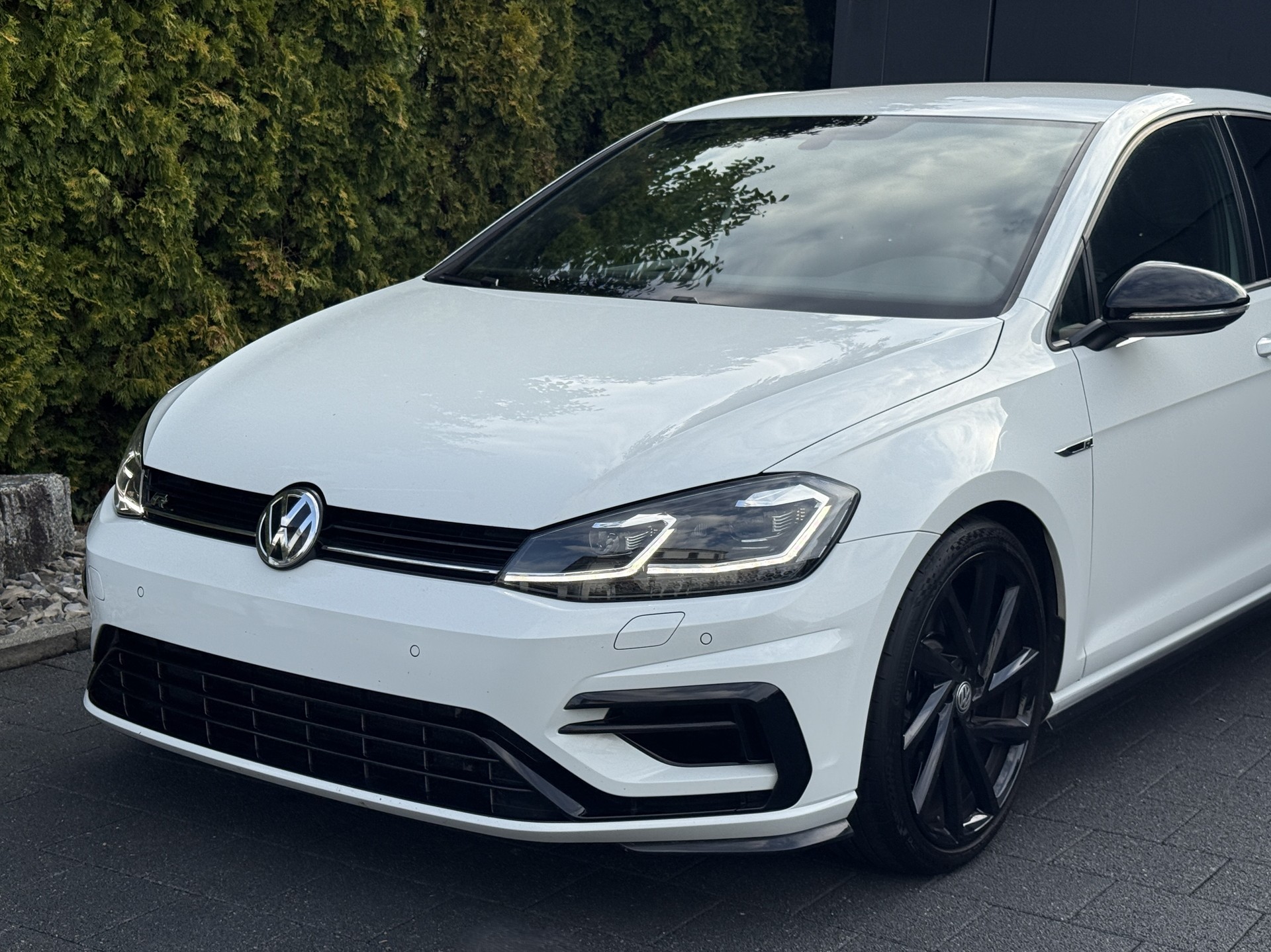 VW Golf 2.0 TSI R 4Motion / Face Lift - Digital-Cockpit / Frisch ab MFK-image-9