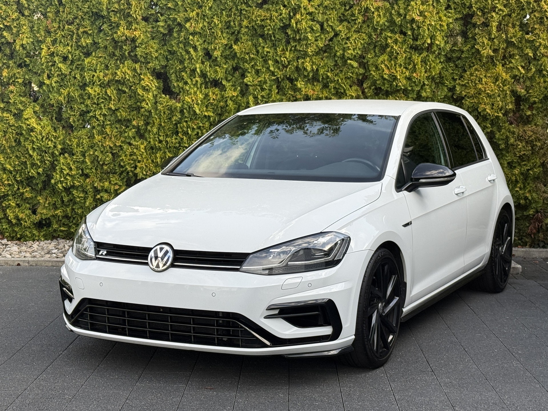 VW Golf 2.0 TSI R 4Motion / Face Lift - Digital-Cockpit / Frisch ab MFK-image-1