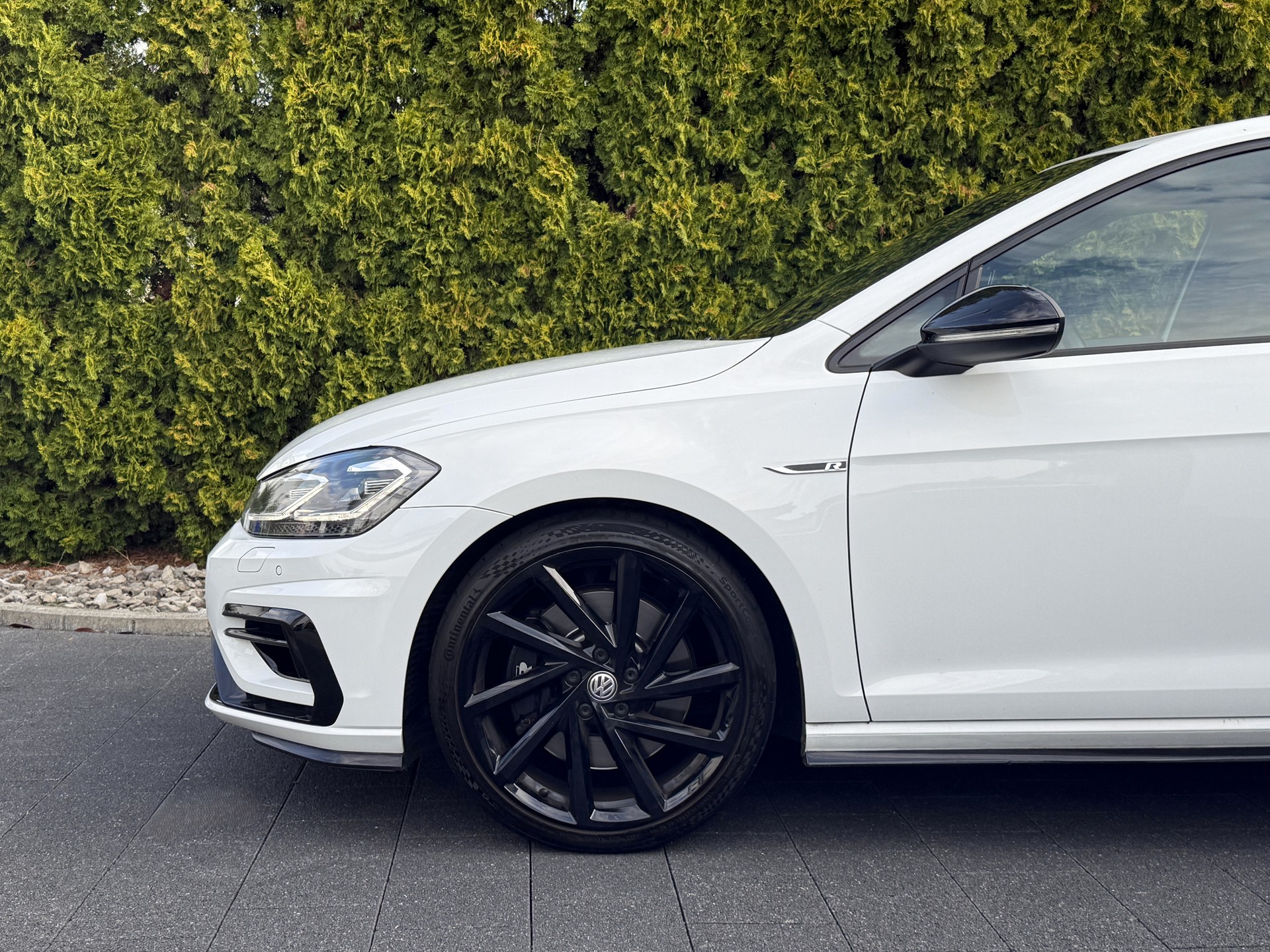 VW Golf 2.0 TSI R 4Motion / Face Lift - Digital-Cockpit / Frisch ab MFK-image-7