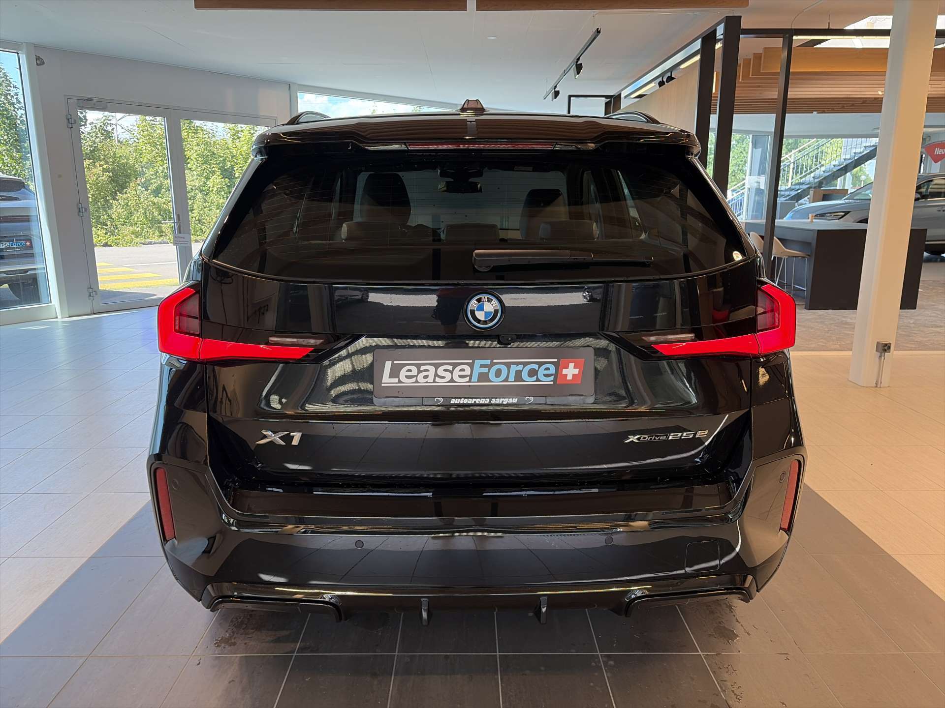 BMW X1 xDrive 25e M Sport 245PS Automat-image-12
