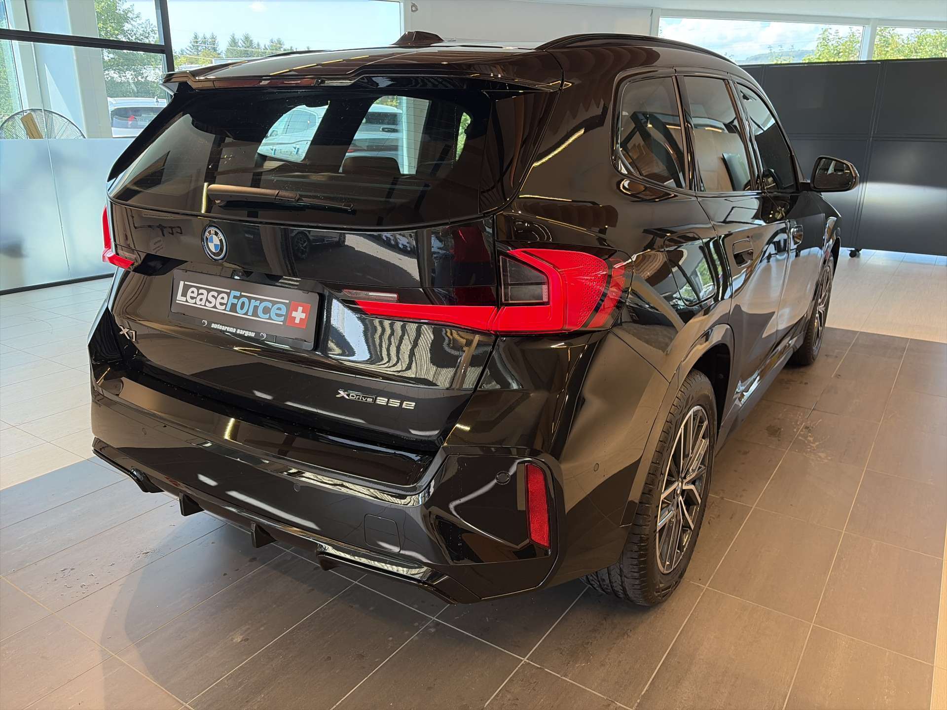 BMW X1 xDrive 25e M Sport 245PS Automat-image-2