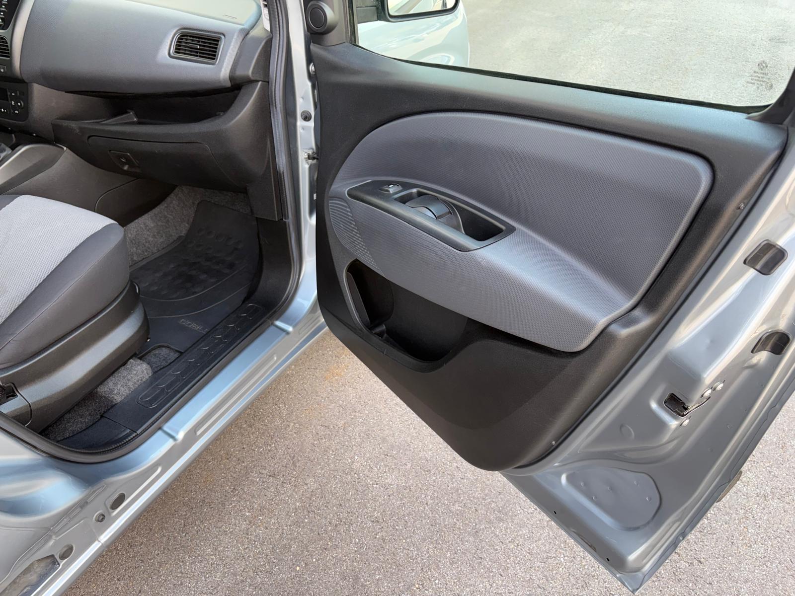 FIAT Doblo 2.0 Multijet Kombi MAXI Swiss-image-11