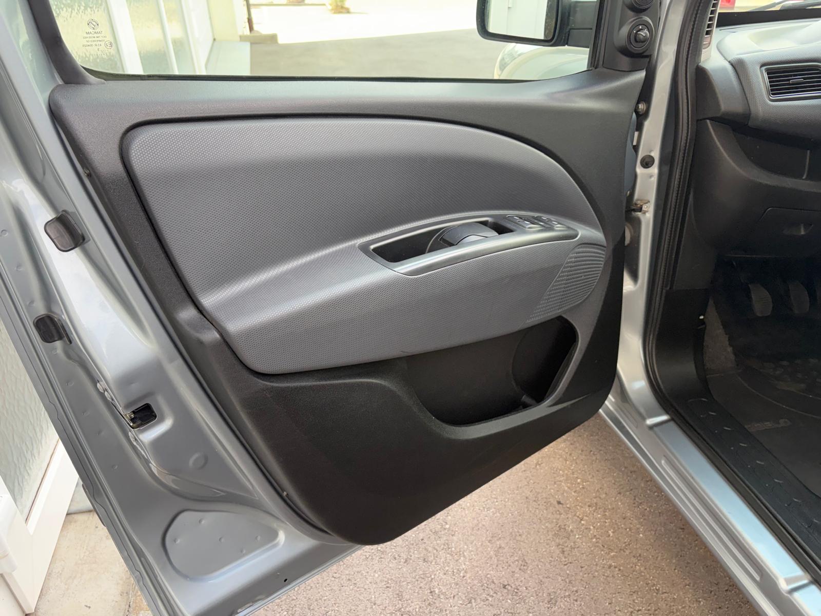 FIAT Doblo 2.0 Multijet Kombi MAXI Swiss-image-5
