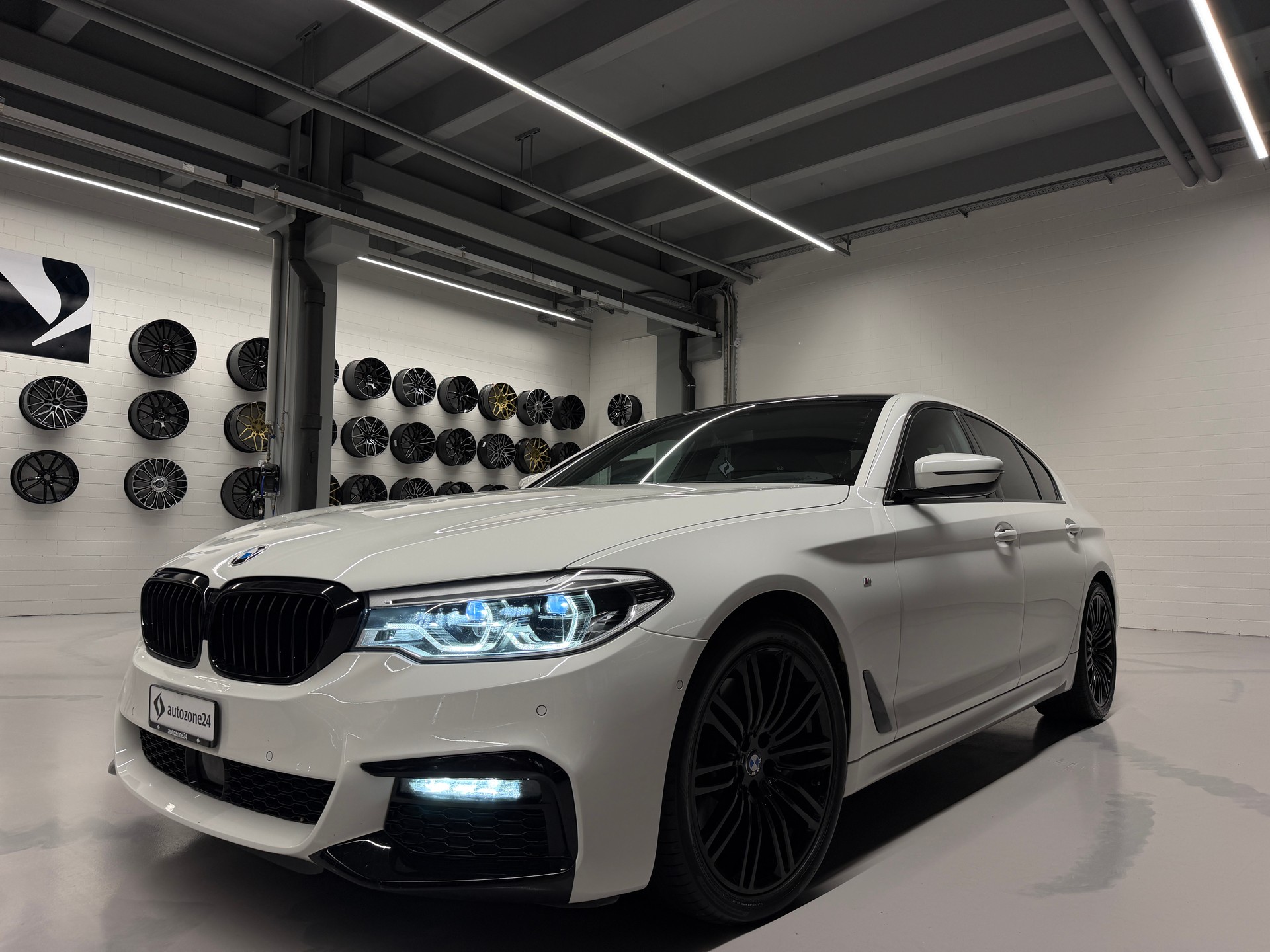 BMW 530d xDrive SAG *M-Sport*Driving Assistant Plus*AHK*Frisch ab MFK*Garantie*-image-3