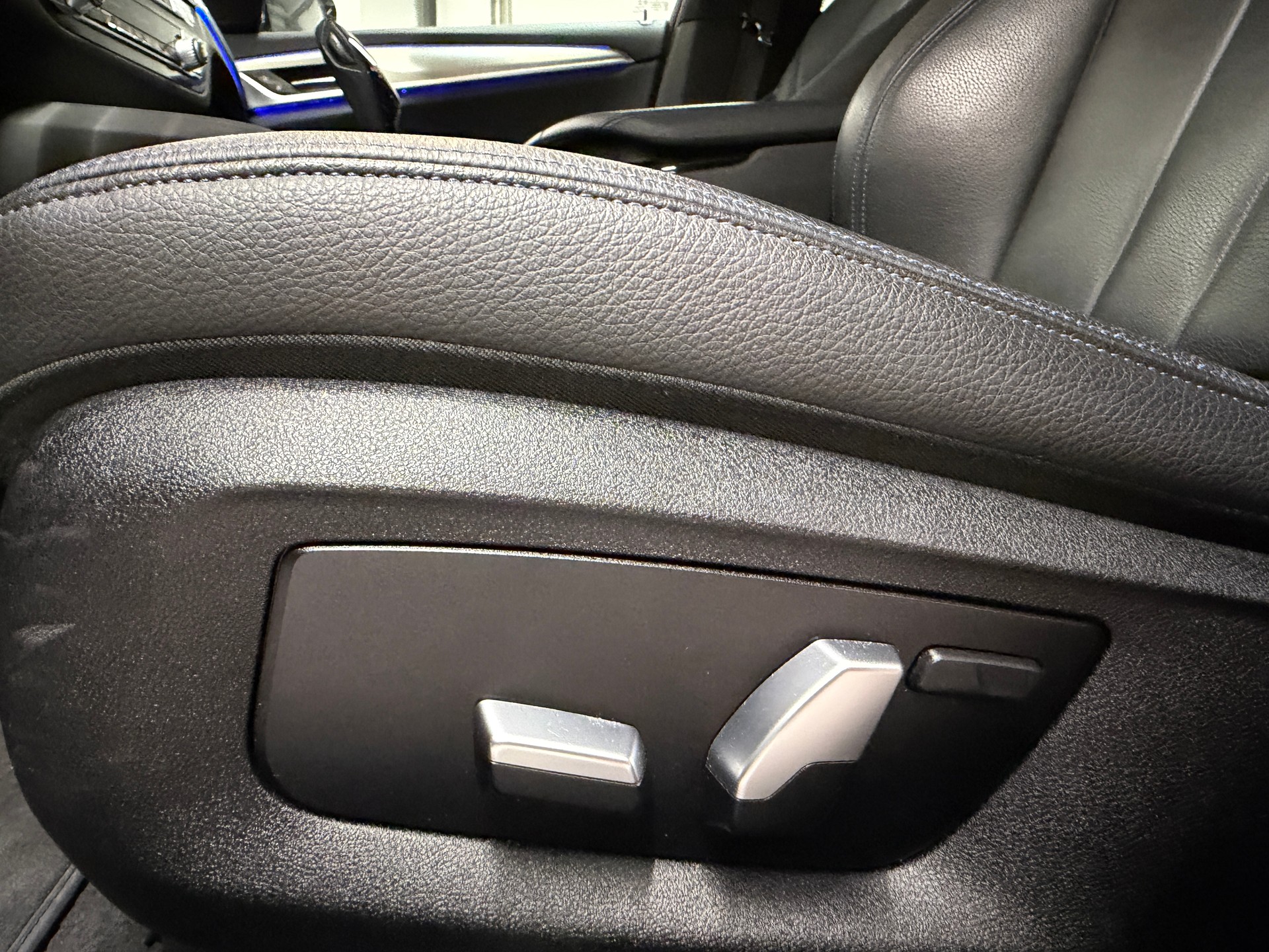 BMW 530d xDrive SAG *M-Sport*Driving Assistant Plus*AHK*Frisch ab MFK*Garantie*-image-20
