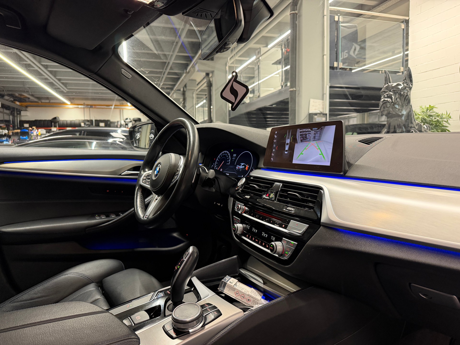 BMW 530d xDrive SAG *M-Sport*Driving Assistant Plus*AHK*Frisch ab MFK*Garantie*-image-16