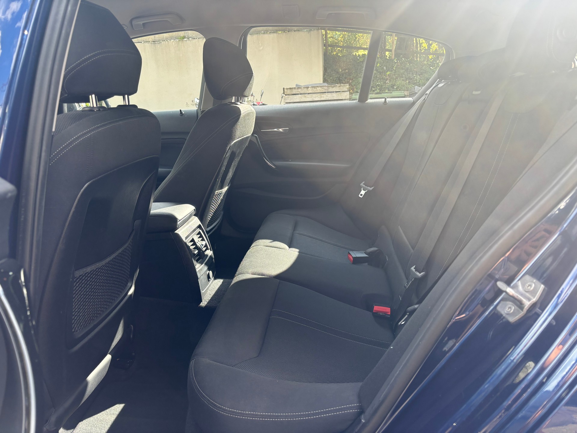 BMW 118i-image-6