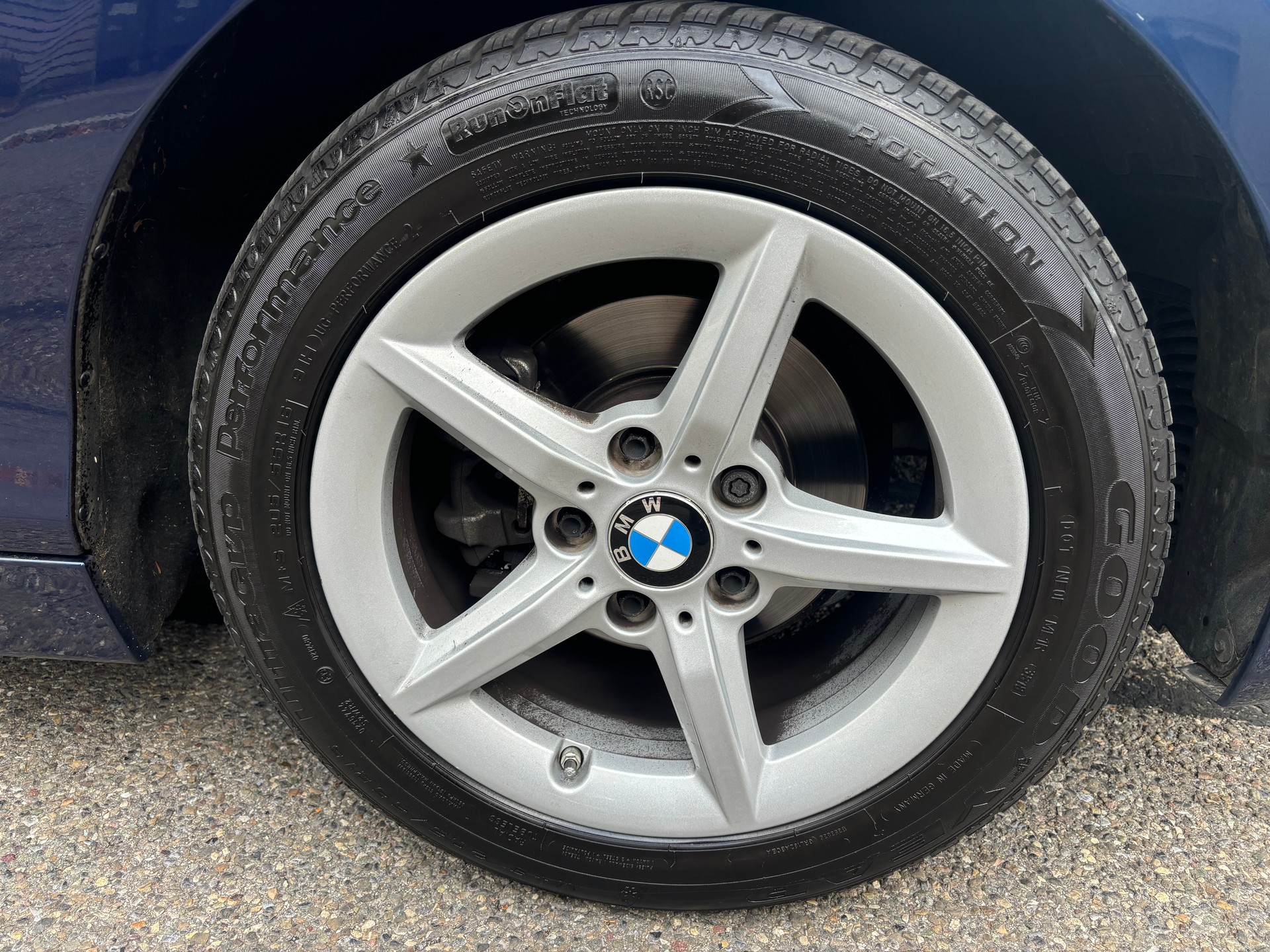 BMW 118i-image-10
