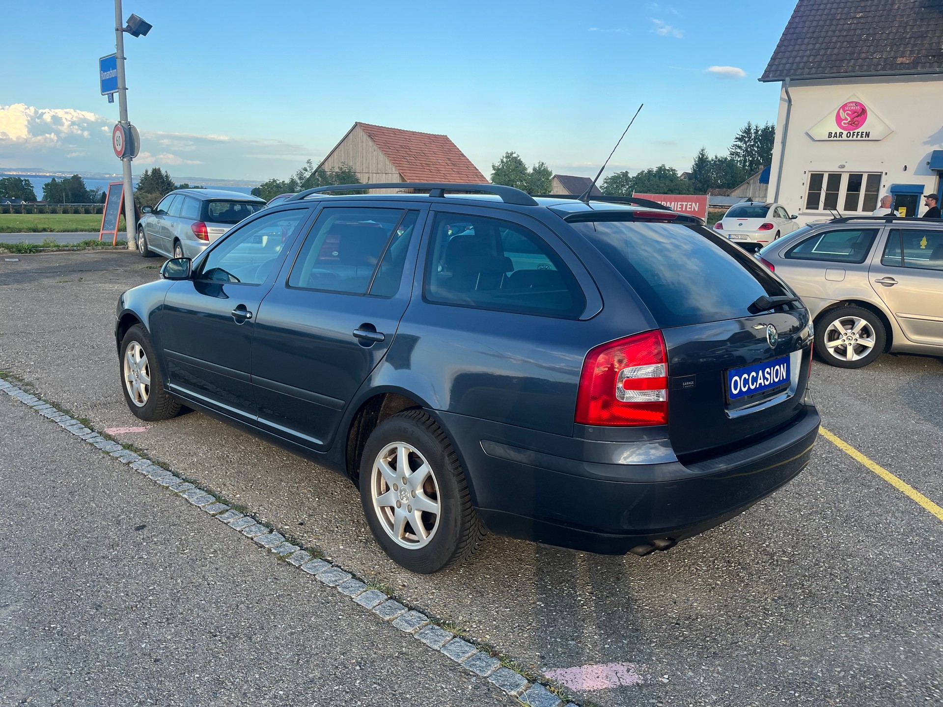 SKODA Octavia 2.0 FSI Swiss Adventure 4x4-image-4