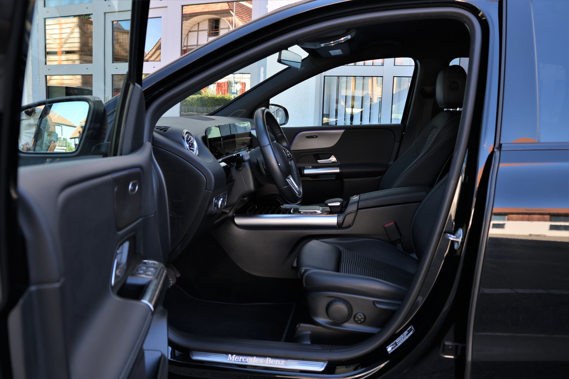 MERCEDES-BENZ B 200 Progressive Night Star 7G-DCT (CH)-image-7