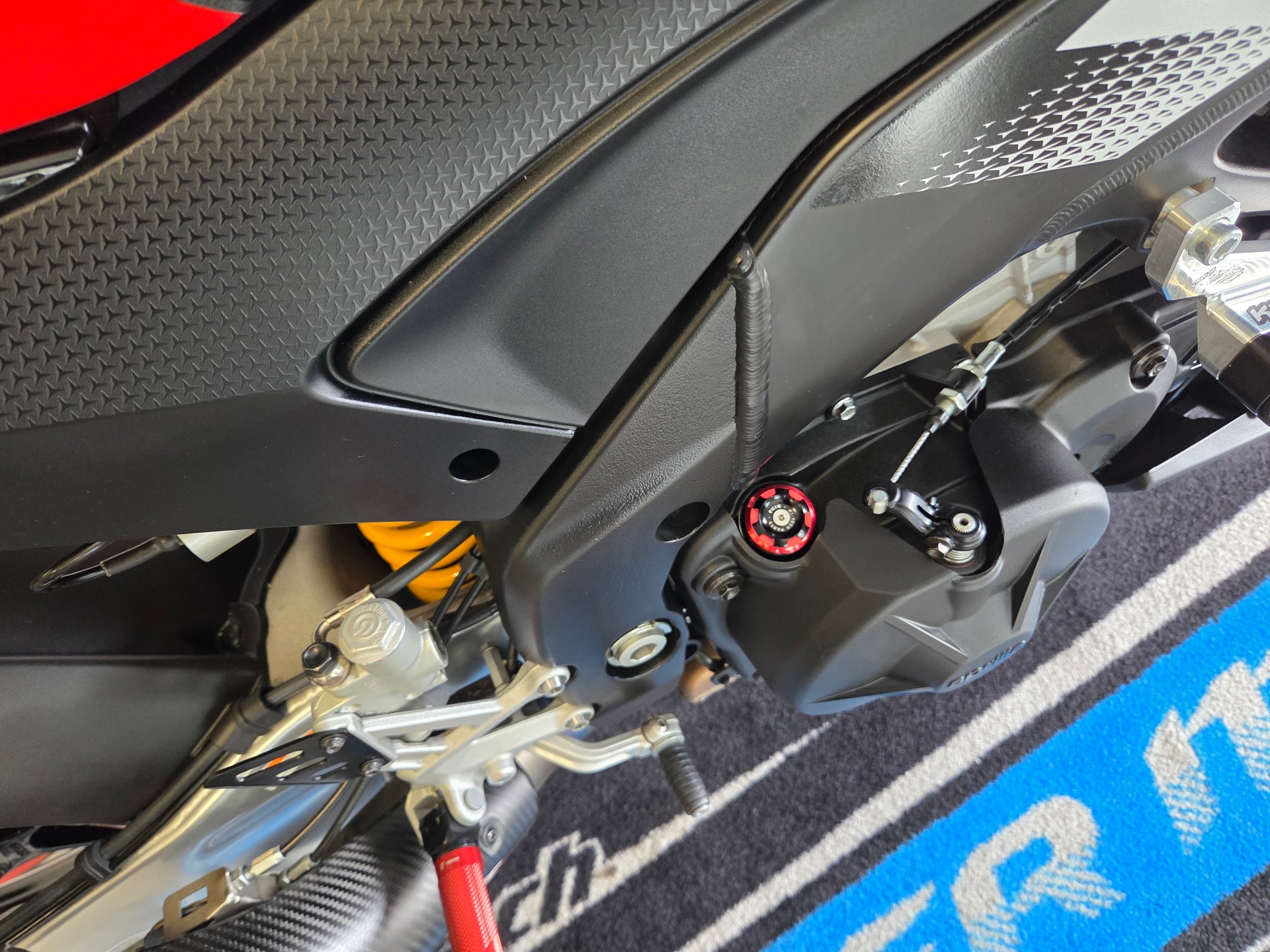 APRILIA Tuono V4 1100 E5+ Factory-image-7