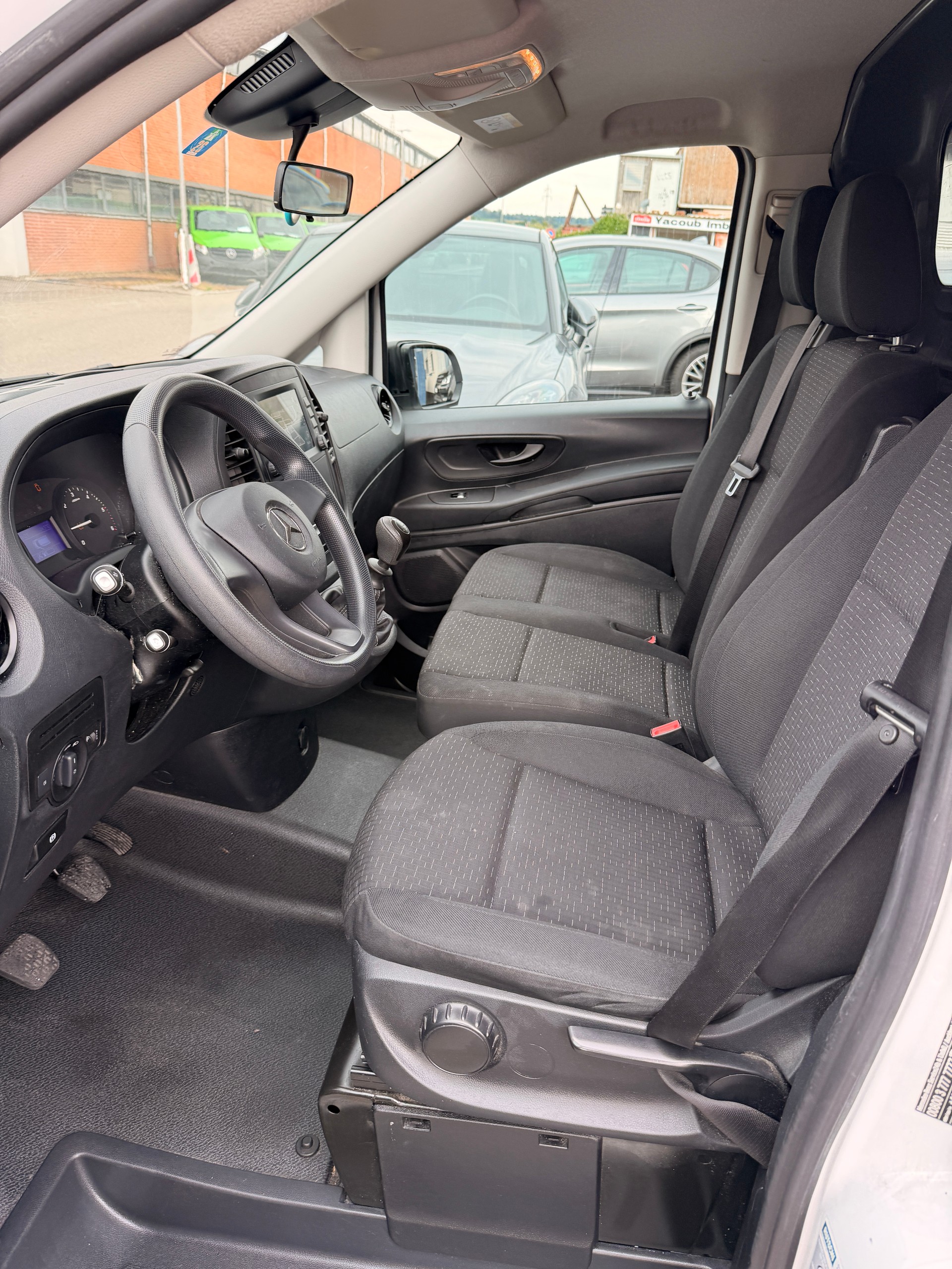 MERCEDES-BENZ Vito 110 CDI Lang Worker-image-8