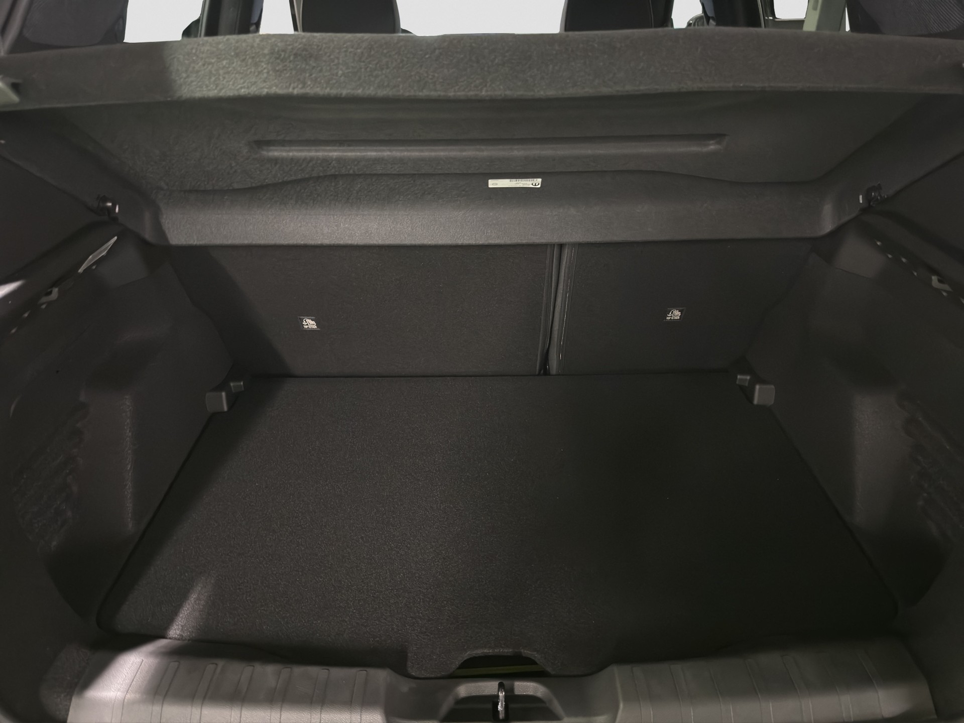 JEEP Avenger 1.2 MHEV Black Edition-image-15