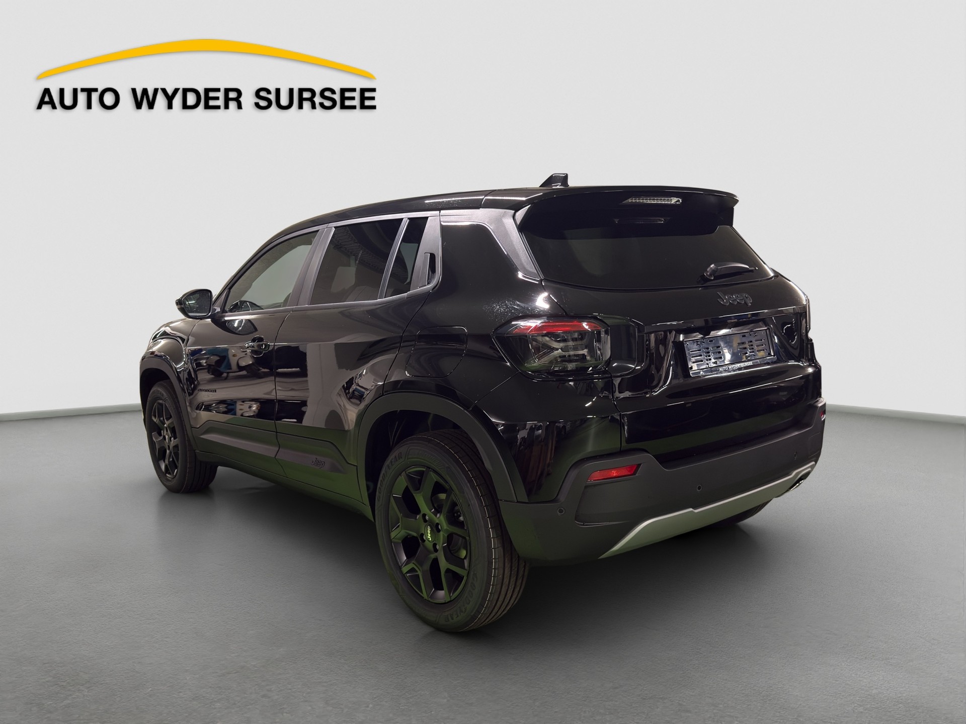 JEEP Avenger 1.2 MHEV Black Edition-image-3