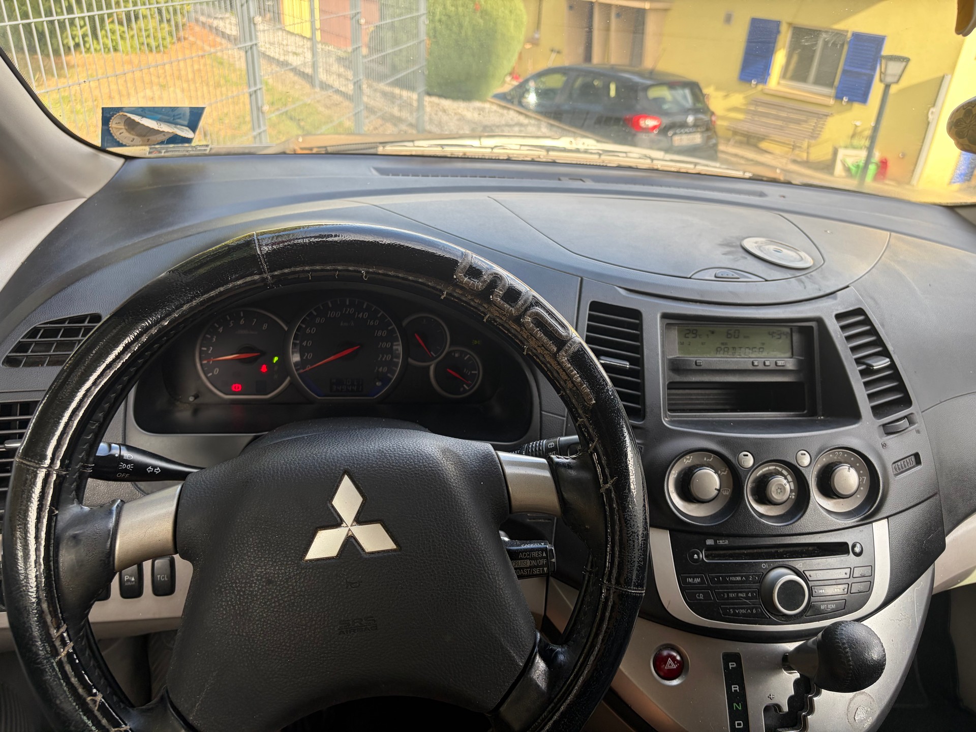 MITSUBISHI Grandis 2.4 16V Motion Automatic-image-6