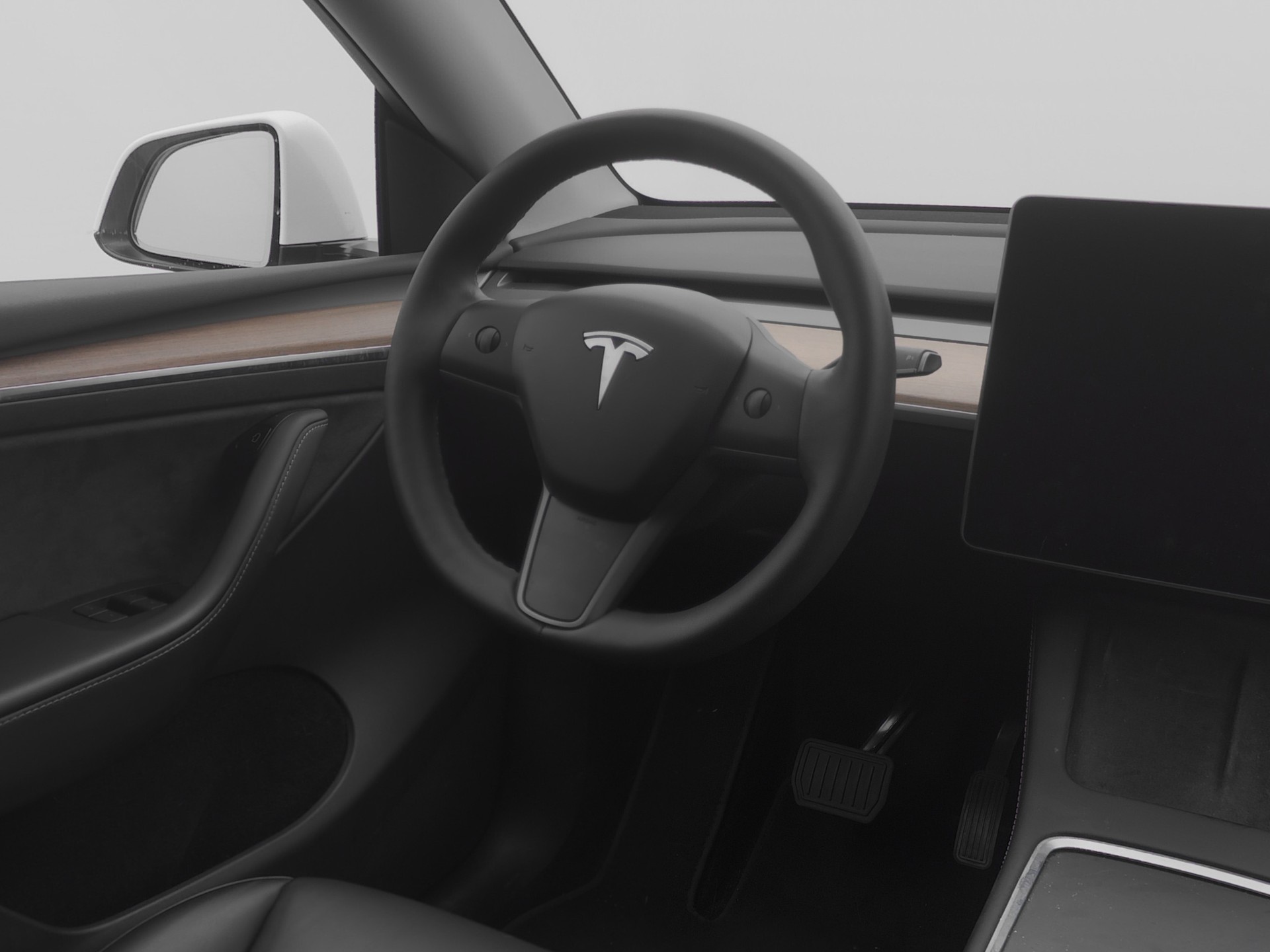 TESLA Model Y Long Range-image-6