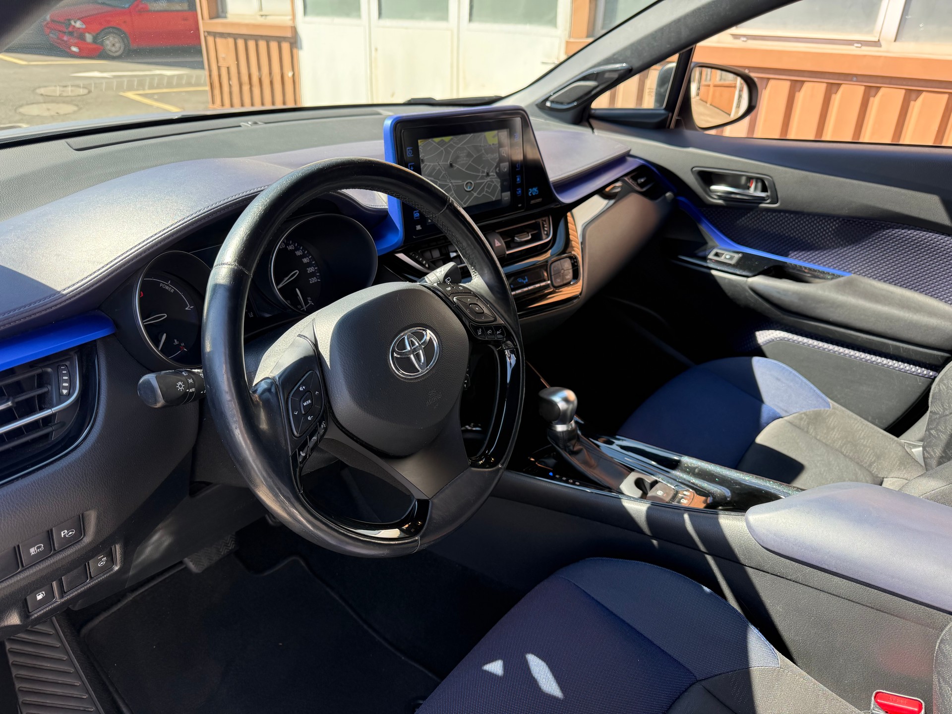 TOYOTA C-HR 1.8 HSD Style CVT-image-5