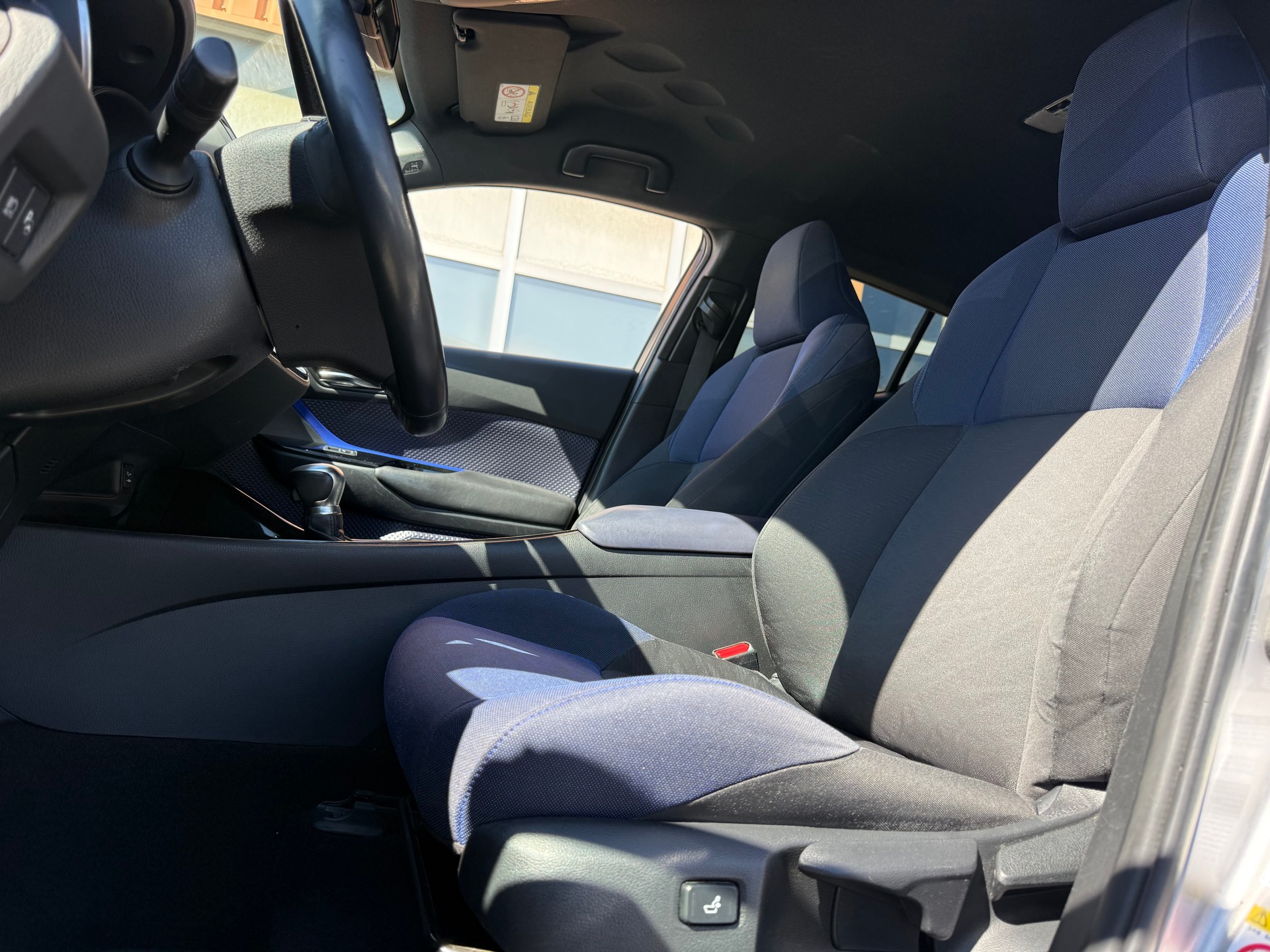 TOYOTA C-HR 1.8 HSD Style CVT-image-8
