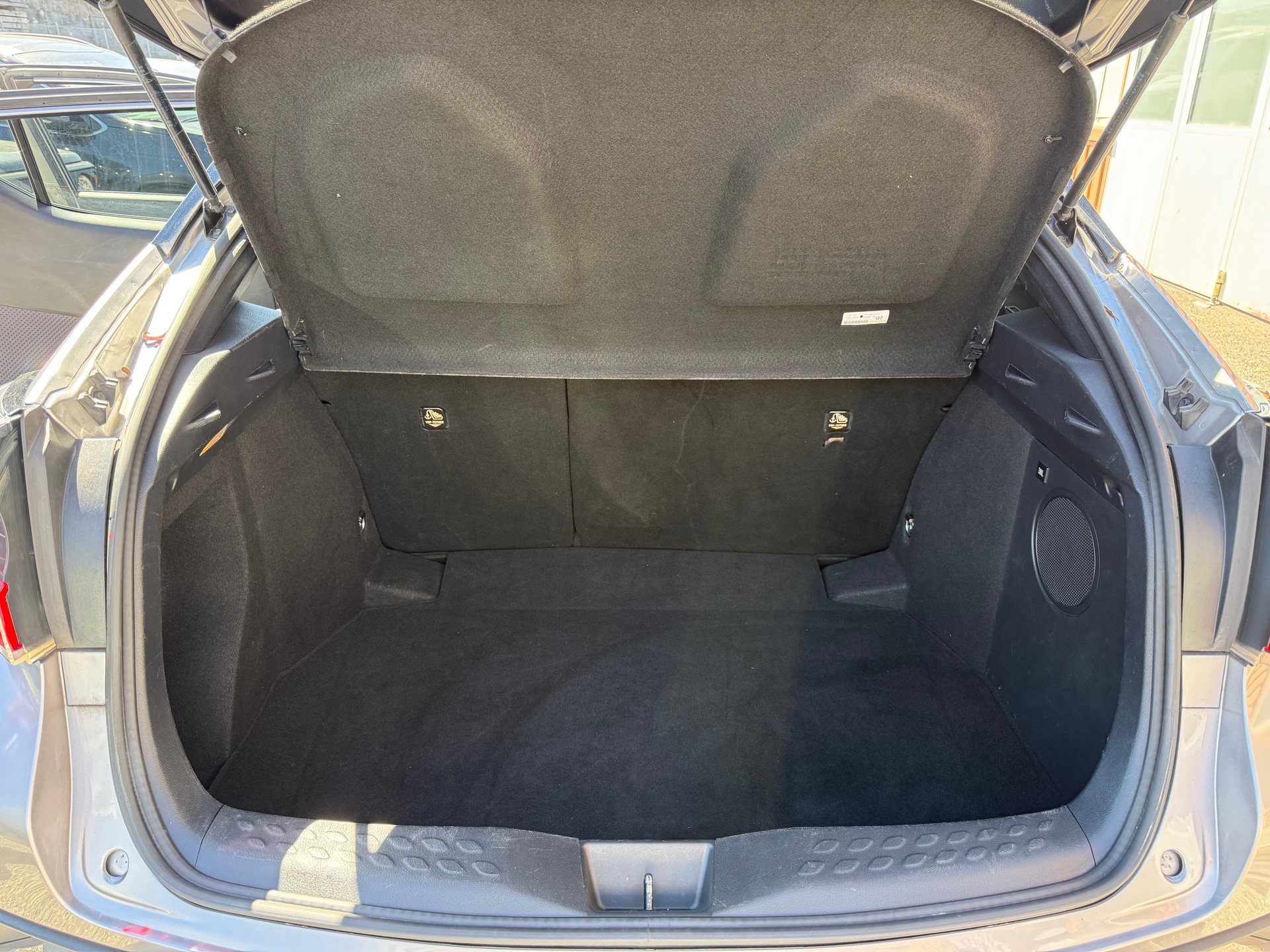 TOYOTA C-HR 1.8 HSD Style CVT-image-10