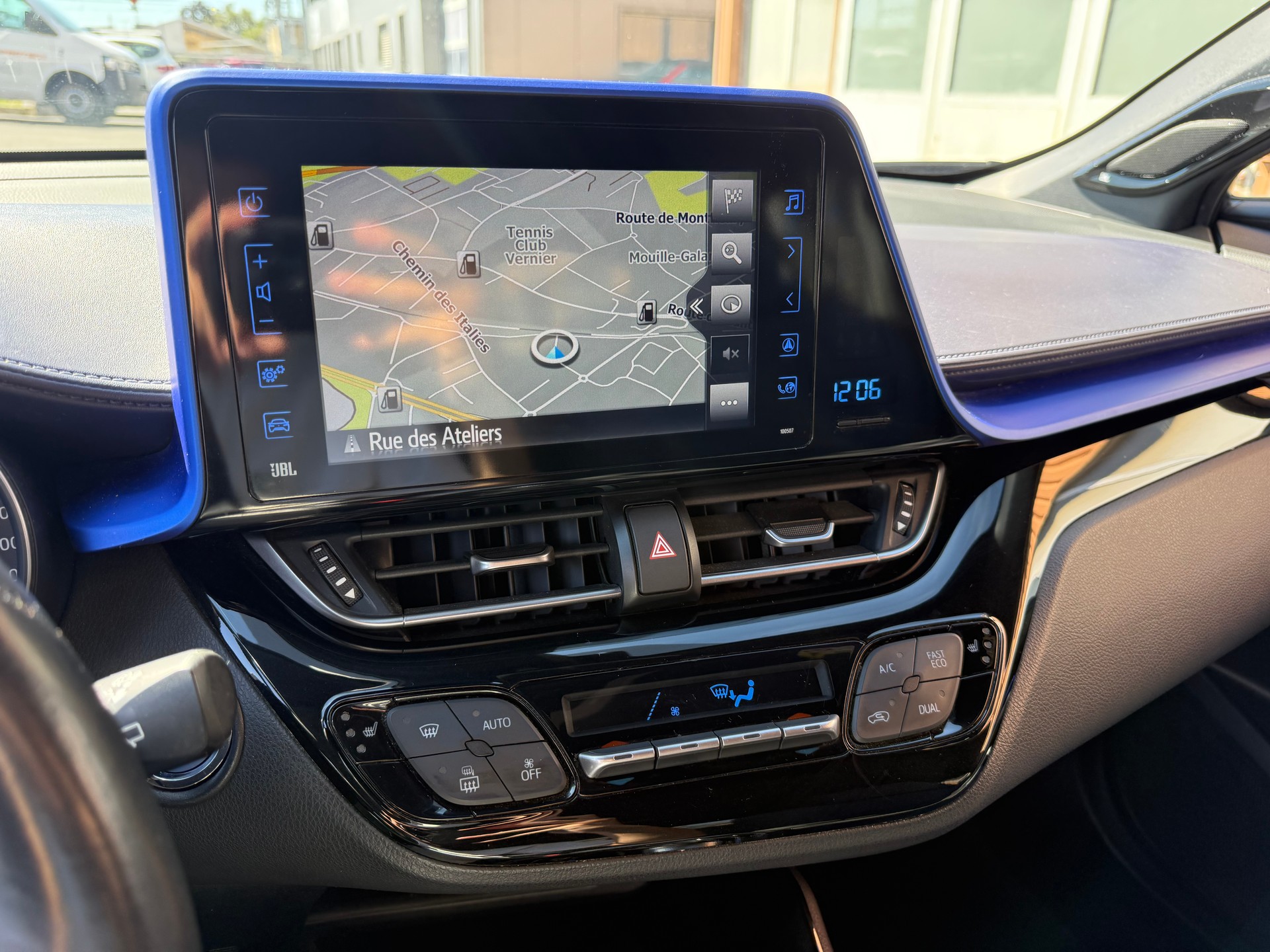 TOYOTA C-HR 1.8 HSD Style CVT-image-12