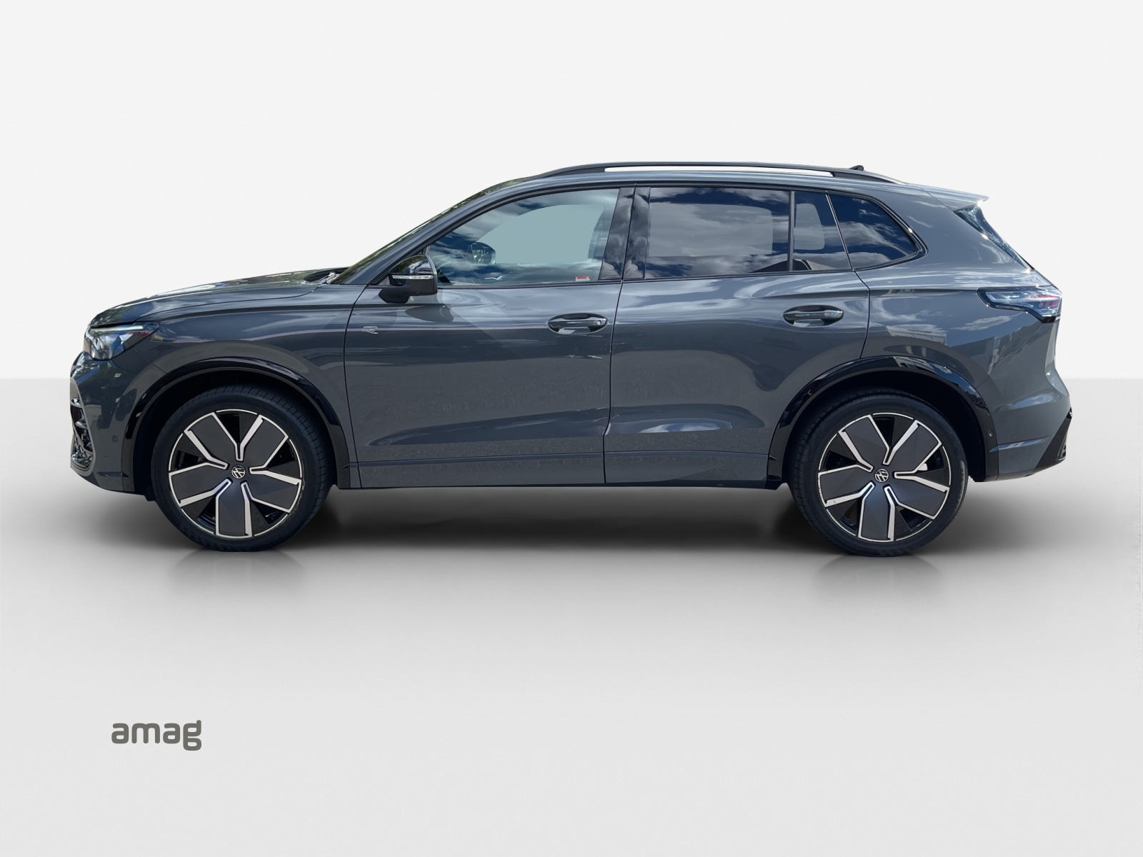 VW Tiguan 2.0 TSI DSG R-Line 4Motion-showroom-element-1